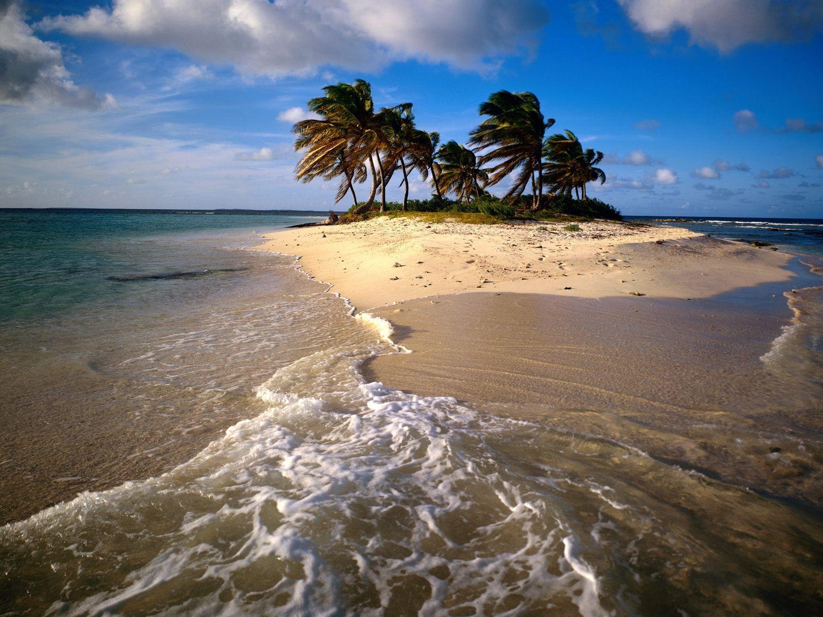 1600x1200 Sandy Island Caribbean Wallpaper, Desktop