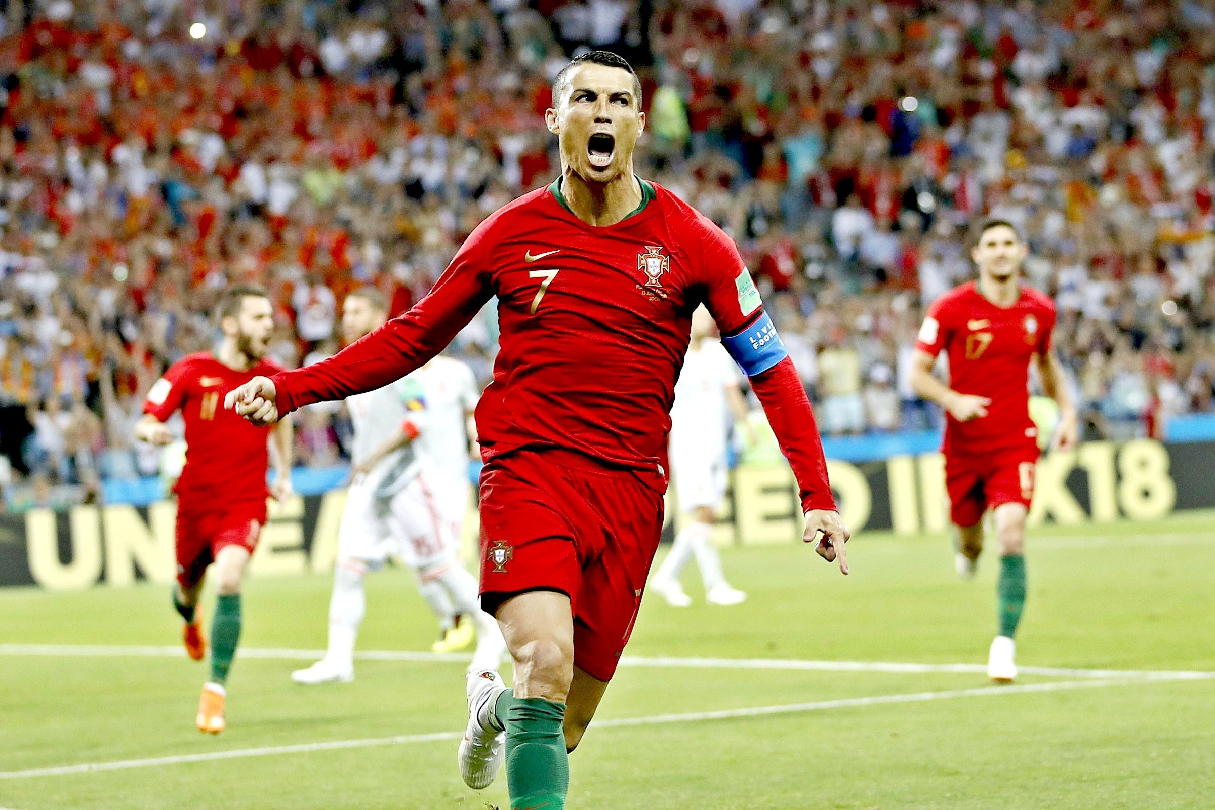 2400x1600 Cristiano Ronaldo Wallpaper HD Portugal HD Wallpaper, Desktop