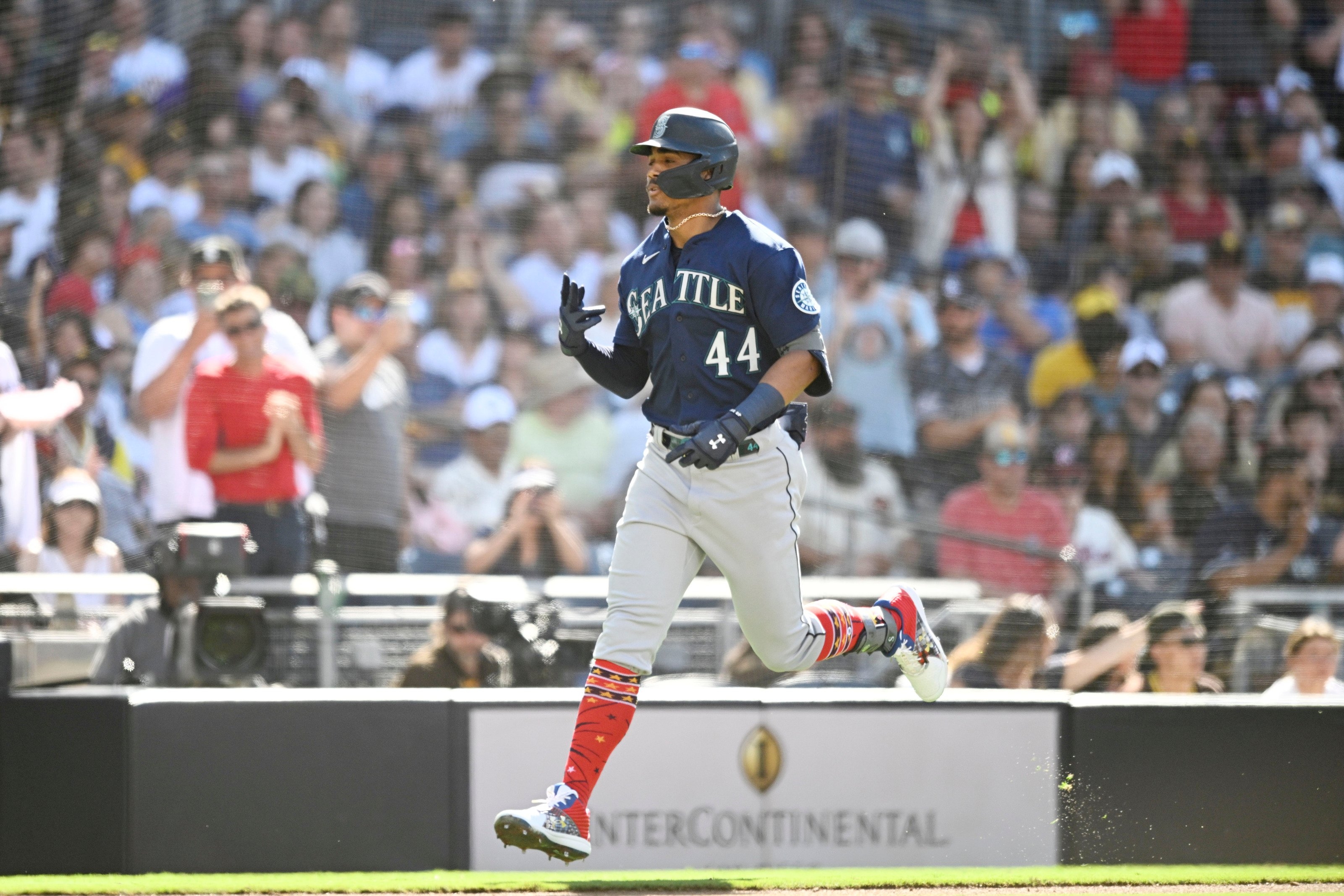 3200x2140 Julio Rodriguez breaks MLB record held by Barry Bonds, Ellis Burks with moonshot, Desktop
