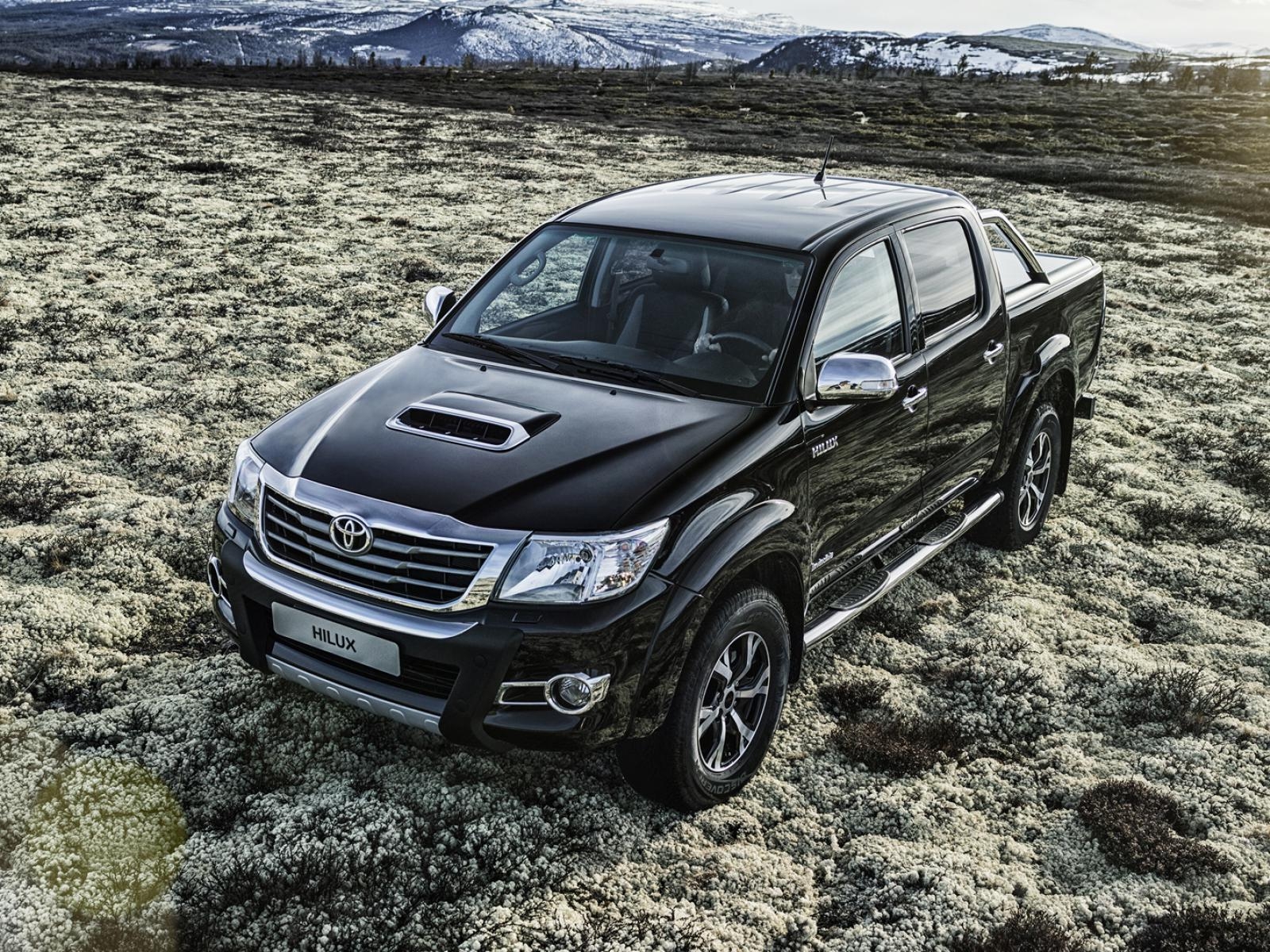 1600x1200 Toyota Hilux, Desktop