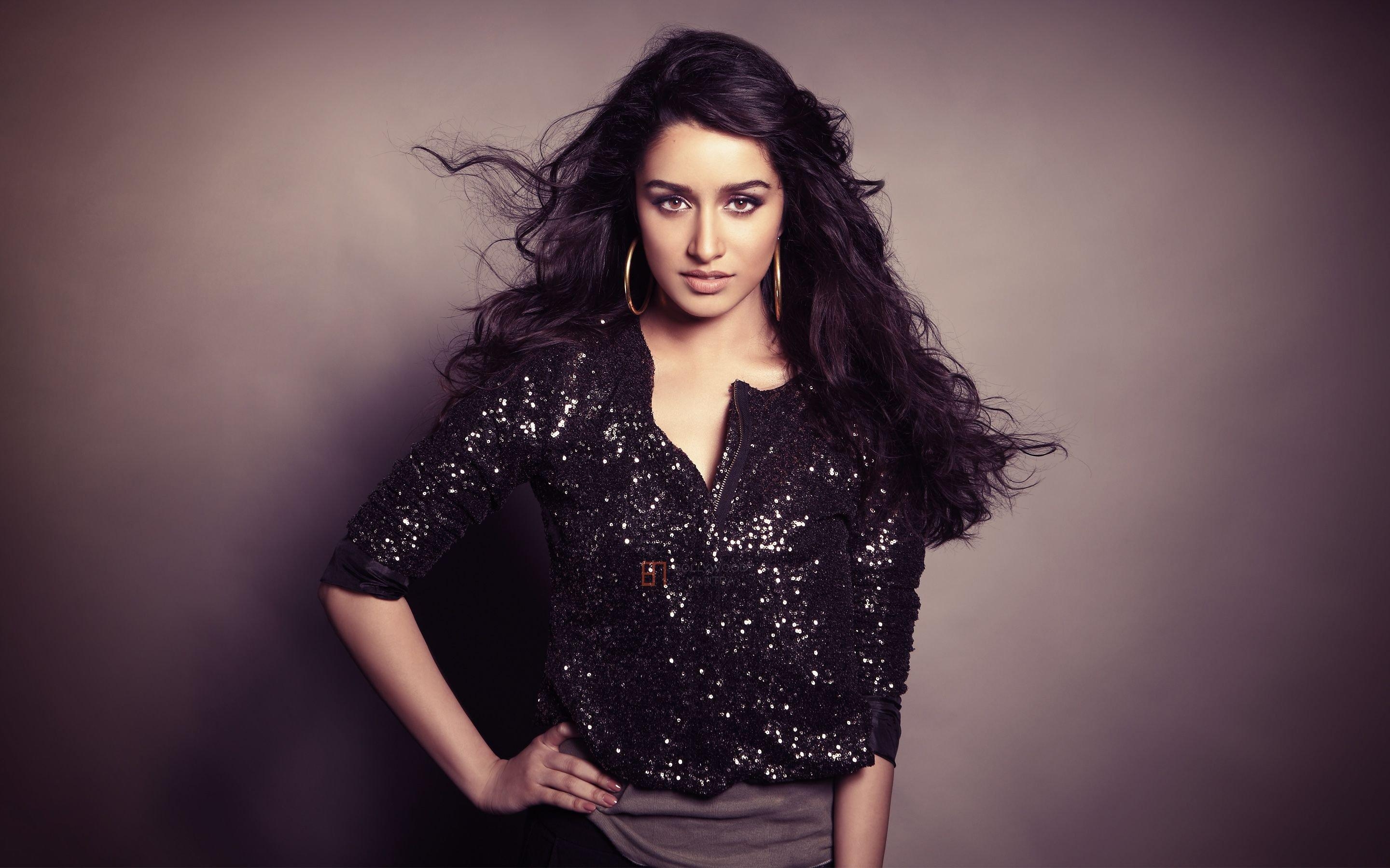 2880x1800 Shraddha Kapoor signed on for 'Half Girlfriend'. Shraddha Kapoor, Desktop