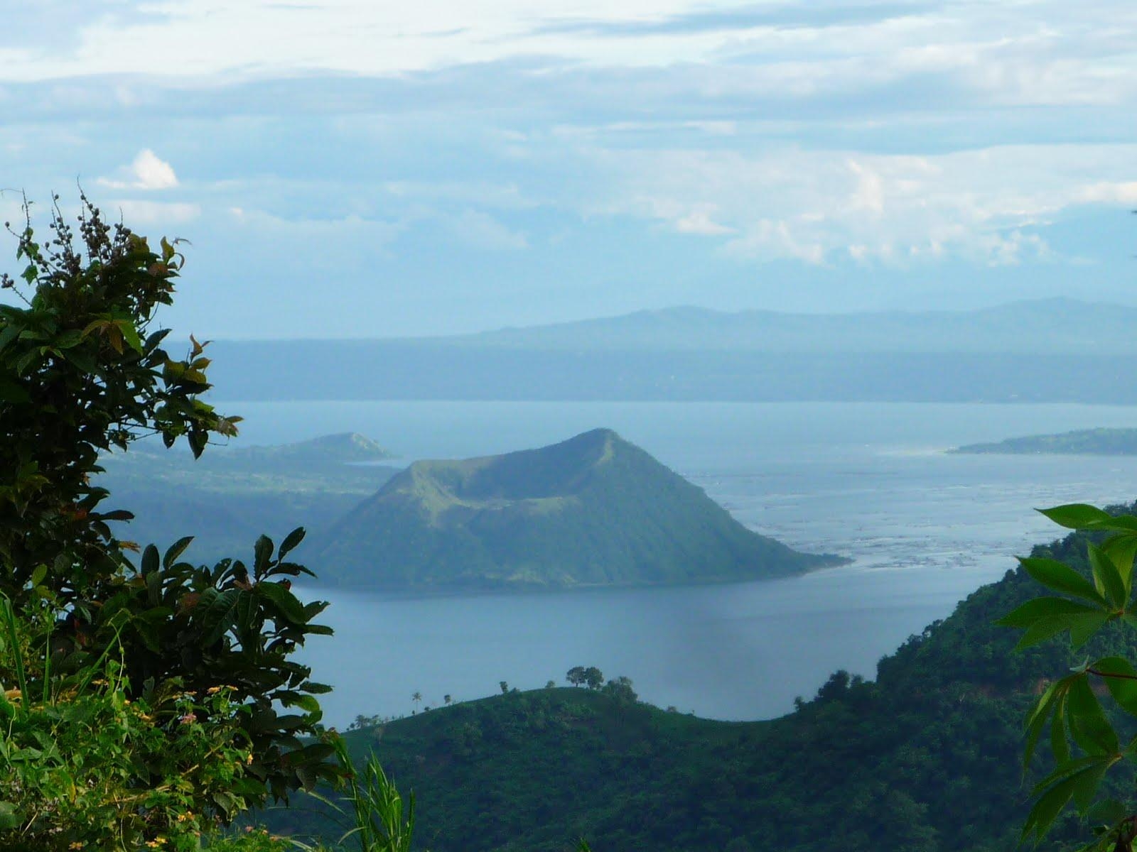 1600x1200 Taal Volcano. A Volcano Within A Volcano, Desktop