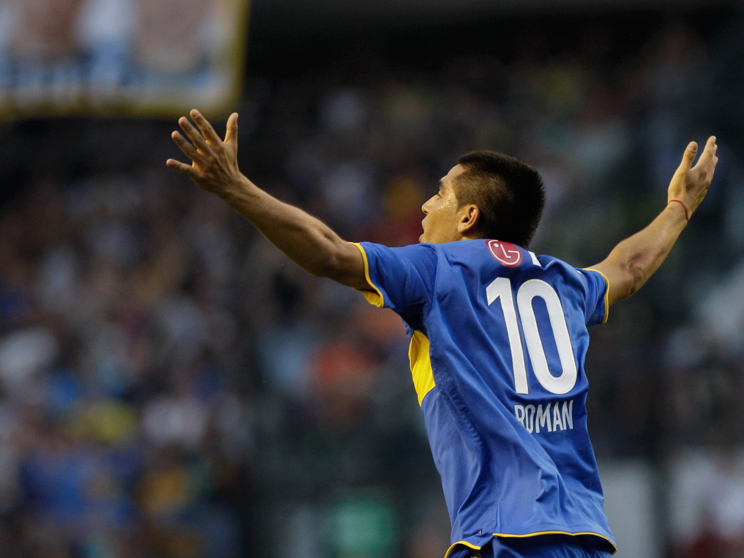 2420x1820 Un post de Riquelme [Wallpaper y Videos]!, Desktop