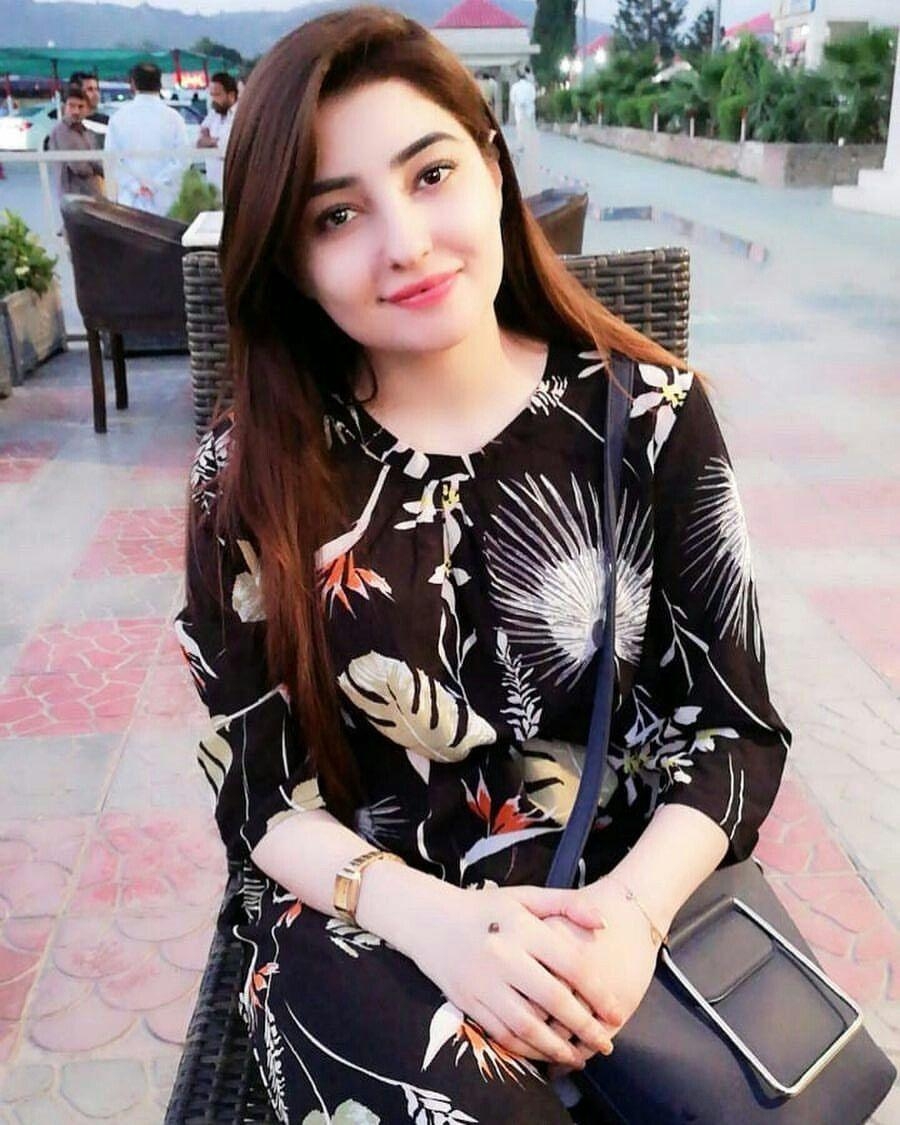 900x1130 Gul Panra Beautiful Pakistani Pashto Singer HD Wallpaper, Phone