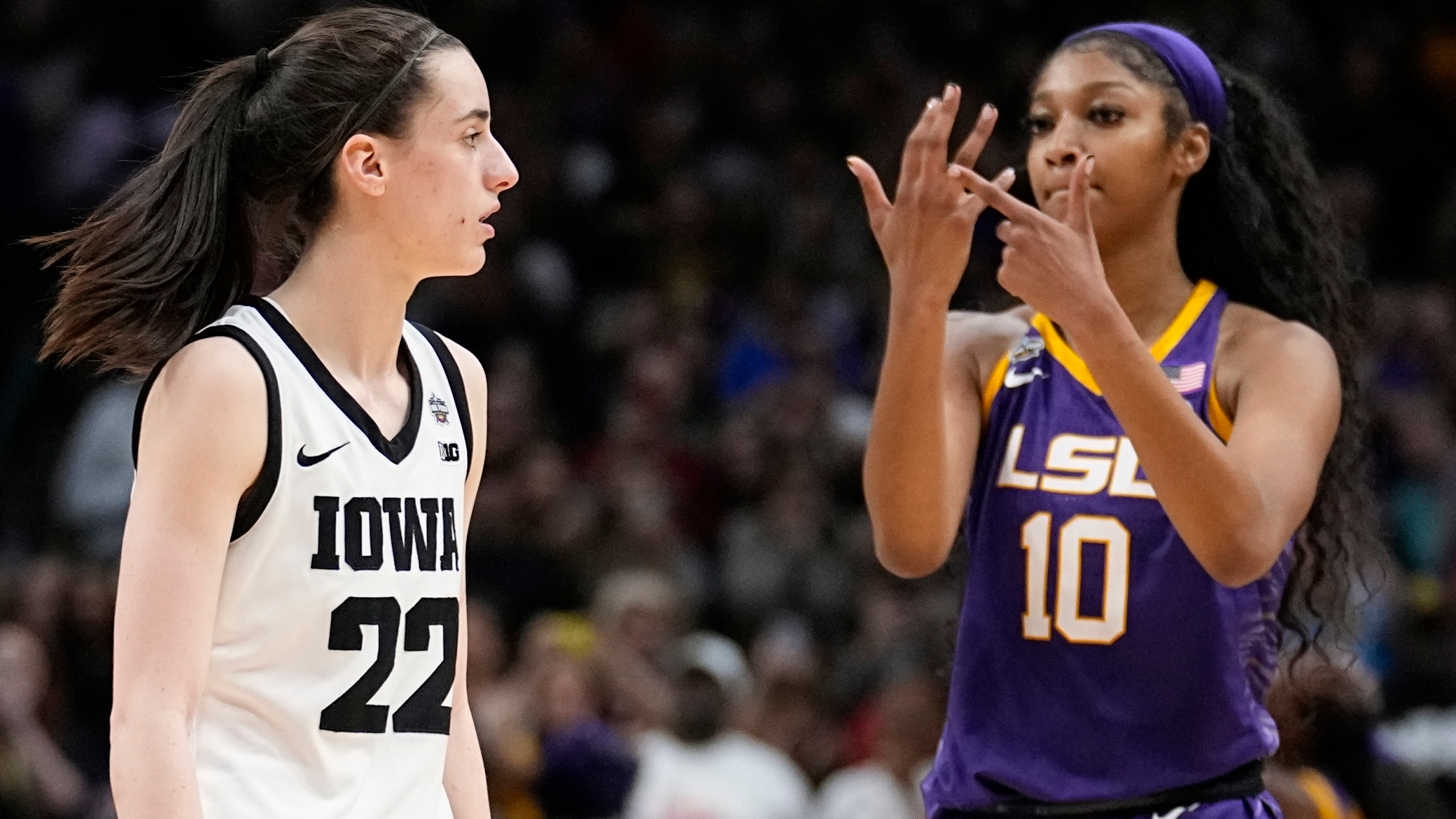 2560x1440 LSU's Reese unapologetic over gestures to Iowa star Clark, Desktop