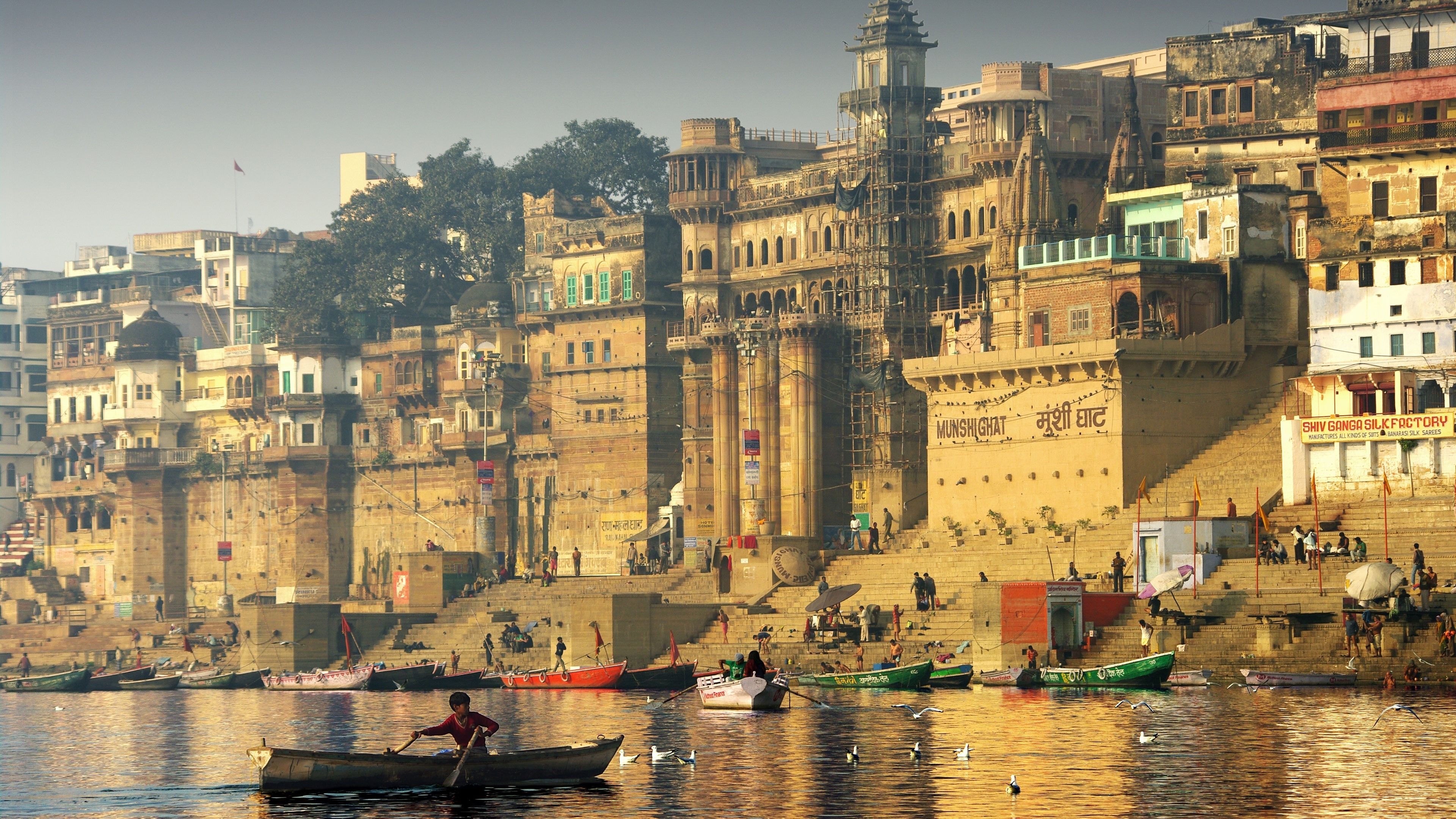 3840x2160 Wallpaper India, river, boats, city, seagulls  UHD 4K, Desktop