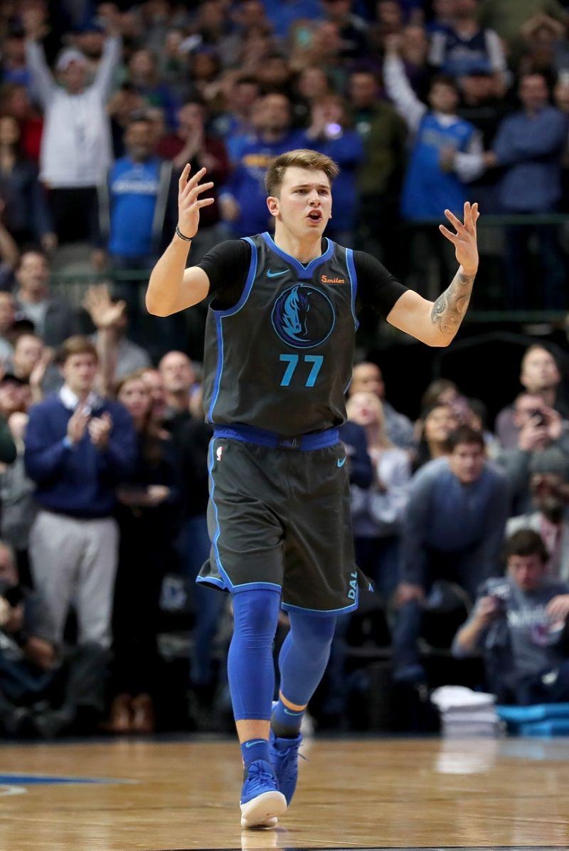 800x1200 Doncic Leads Mavericks Over Short Handed Warriors 112 109, Phone