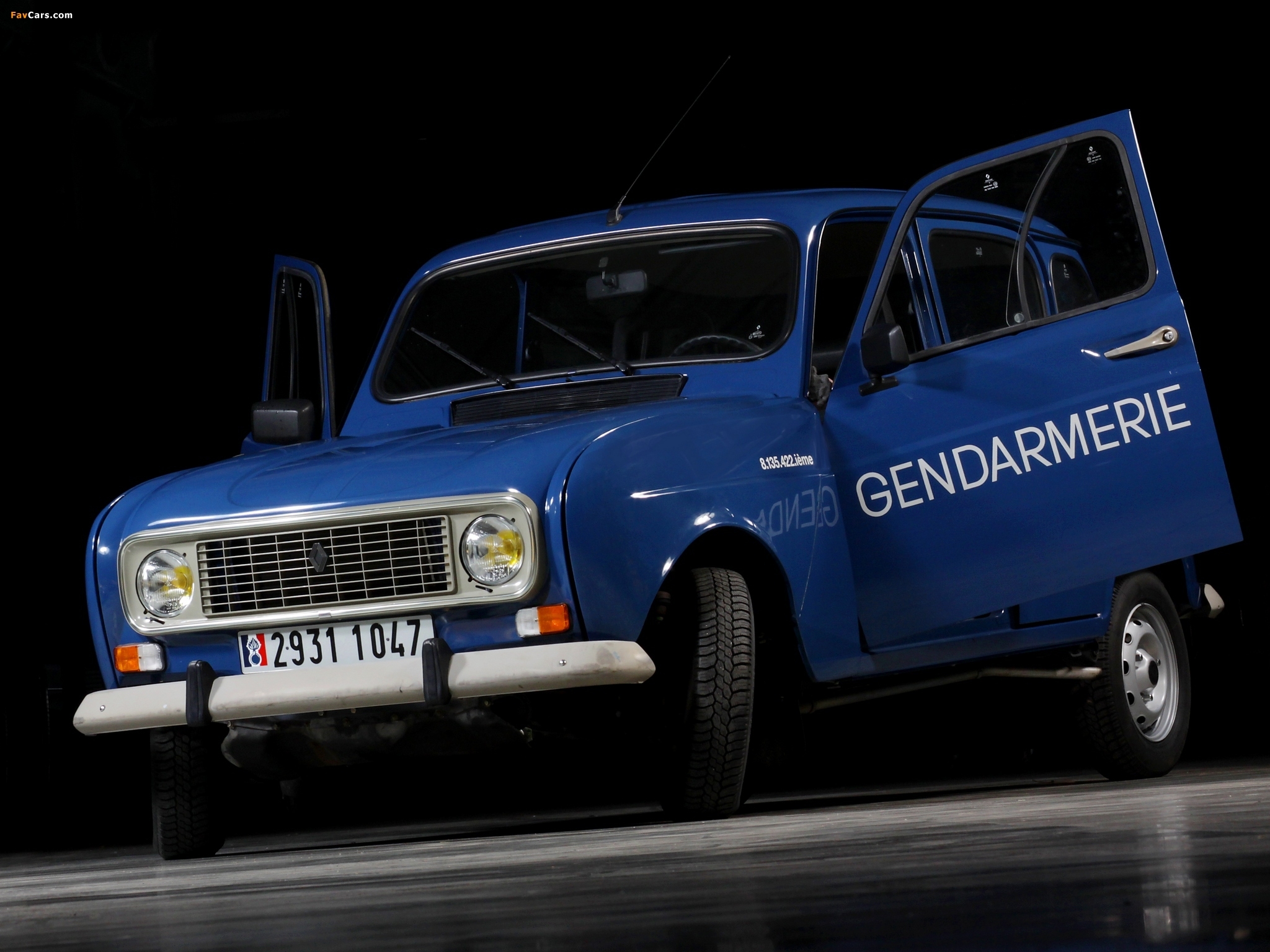 2050x1540 Renault 4 Gendarmerie 1974–92 wallpaper (), Desktop