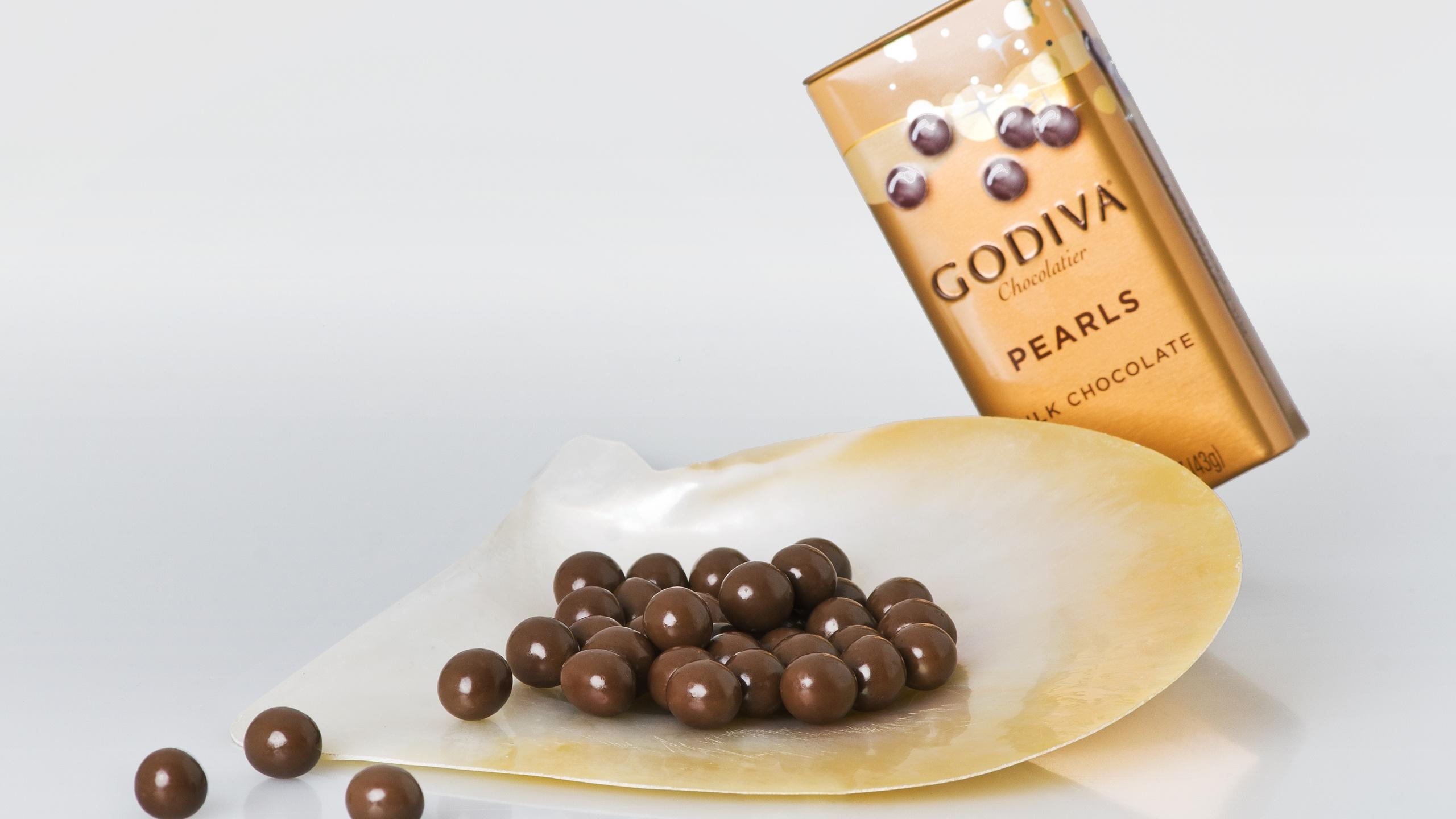 2560x1440 Godiva, Godiva Logo, Godiva Chocolate Dragees Wallpaper, Desktop