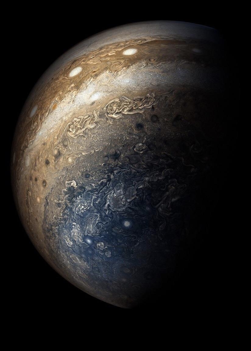 830x1160 Picture of Jupiter that I've been using as my wallpaper, Phone