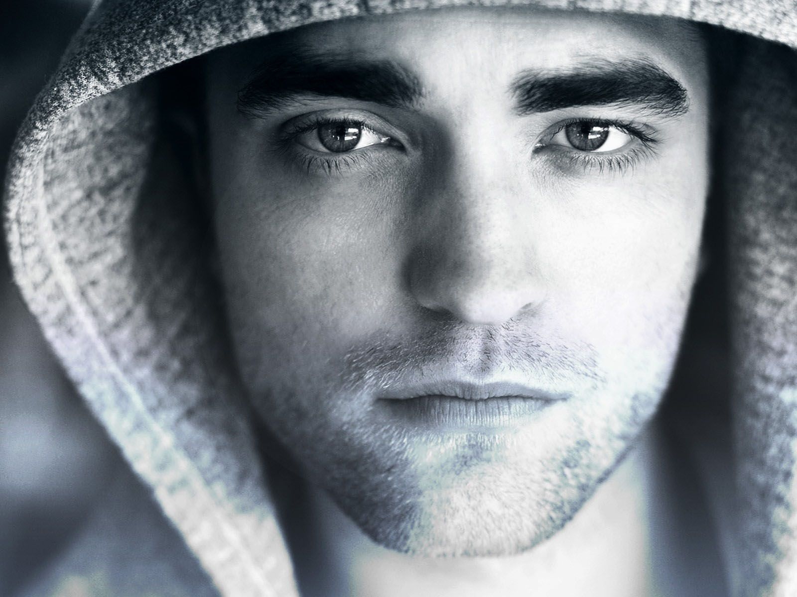 1600x1200 Robert pattinson sad -themes.com, Desktop