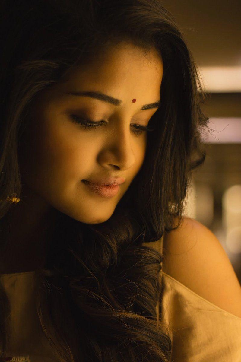 800x1200 Anupama parameswaran Hottest Picture And HD Wallpaper, Phone