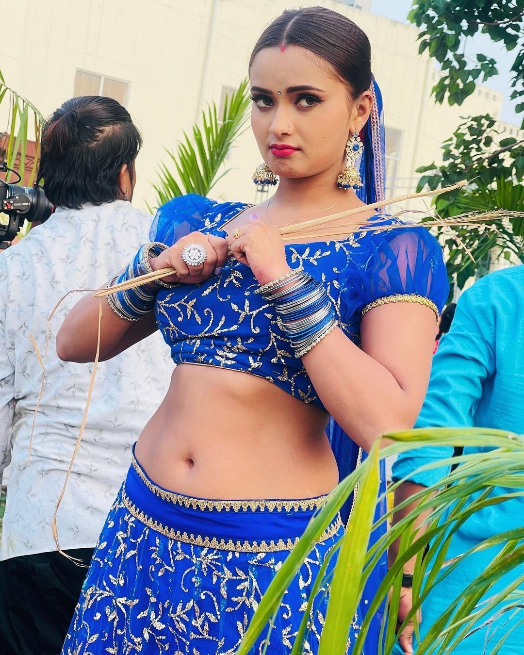 1080x1350 Bhojpuri actress, Phone