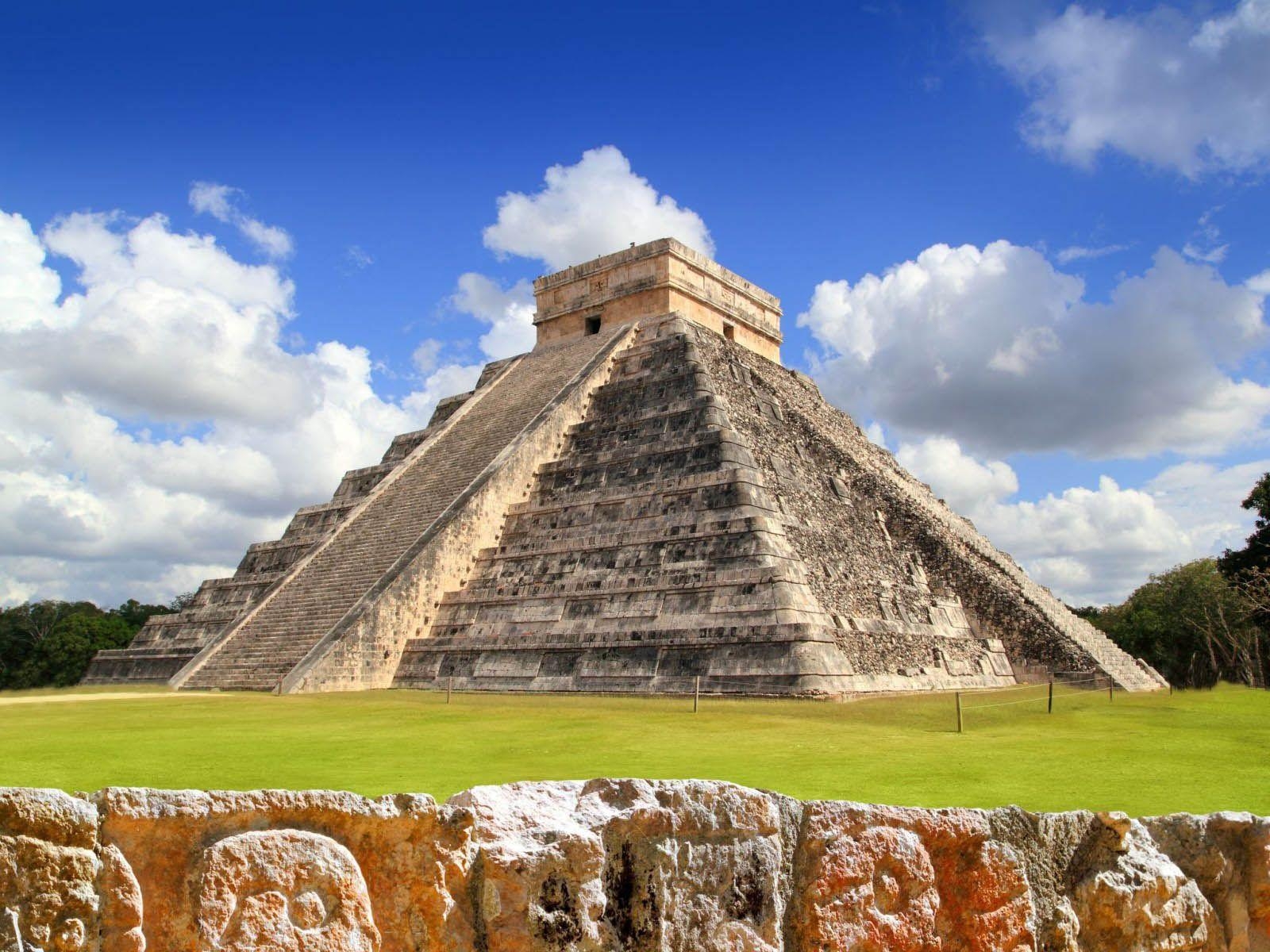 1600x1200 wallpaper: Chichen Itza, Yucatan, Mexico, Desktop