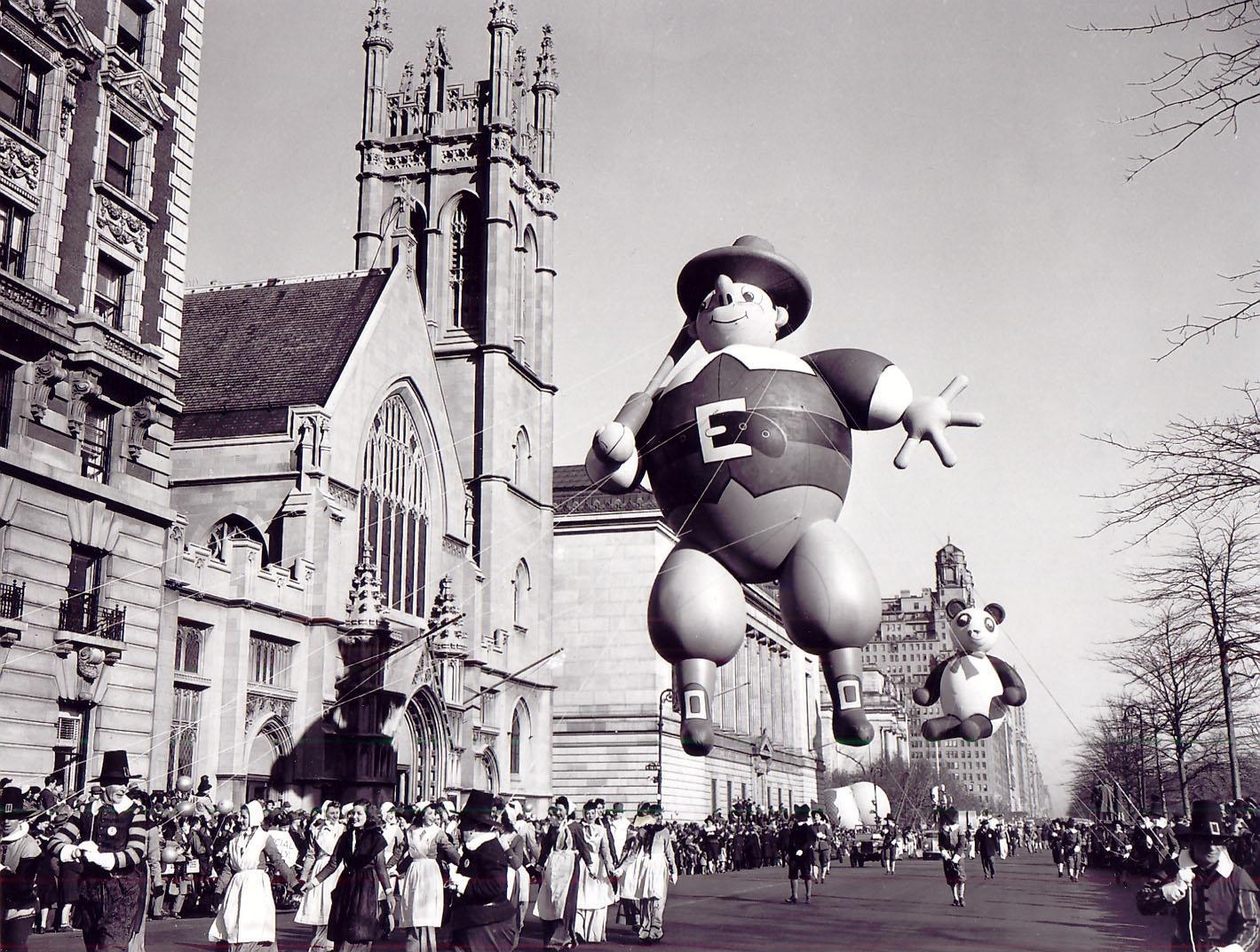 1420x1080 The history of Macy's Thanksgiving Day Parade, a grand NYC tradition, Desktop