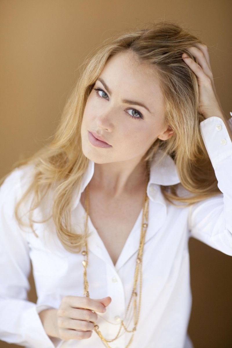 800x1200 Amanda Schull wallpaper, Phone