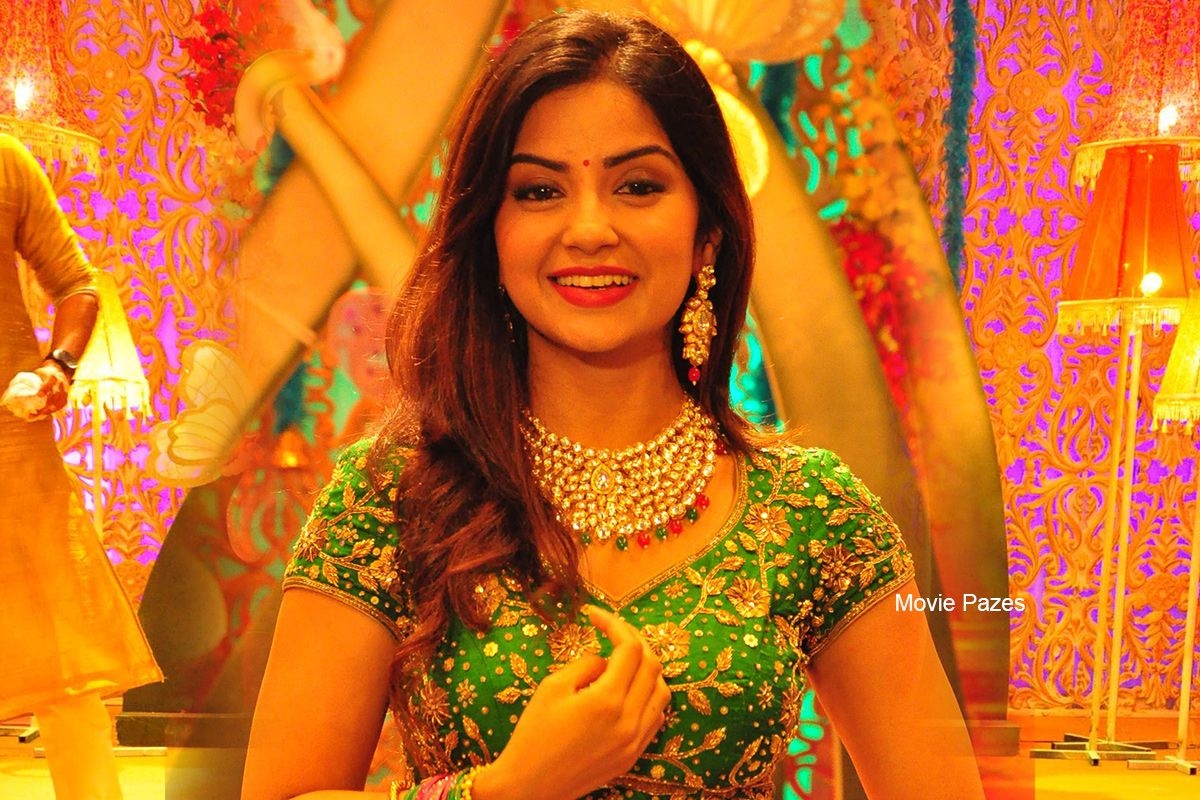 1200x800 Kashmira Pardeshi Stills at Narthanasala Song Coverage, Desktop