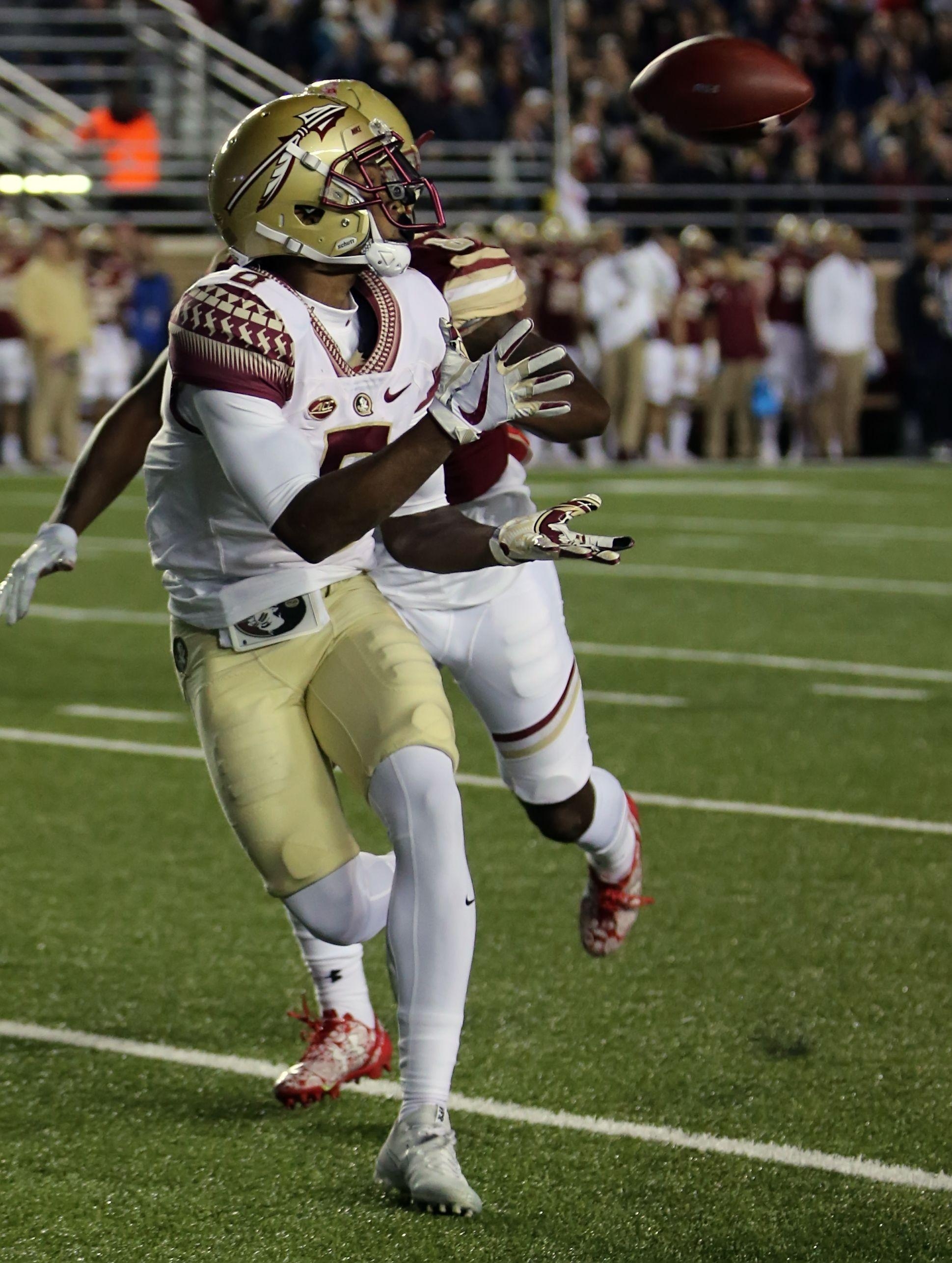 1940x2580 Derwin James Named Bednarik Award Semifinalist, Phone