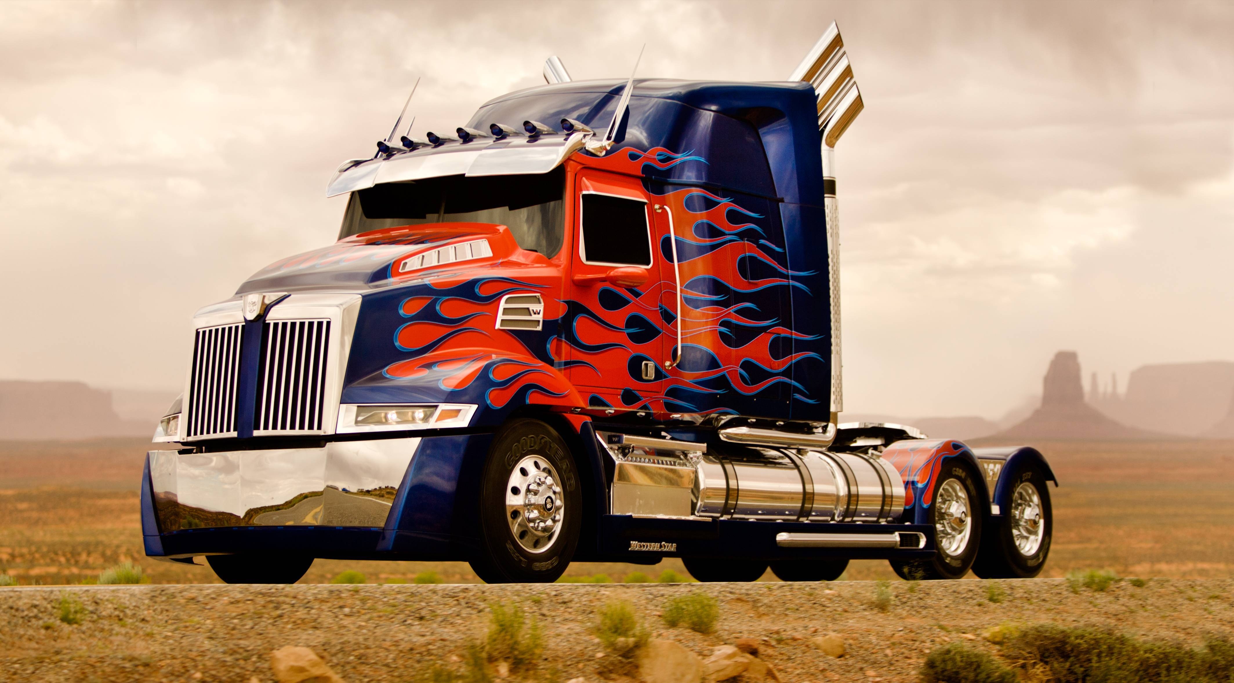 4260x2360 TRANSFORMERS 4: First Look At The New & Improved Optimus Prime, Desktop