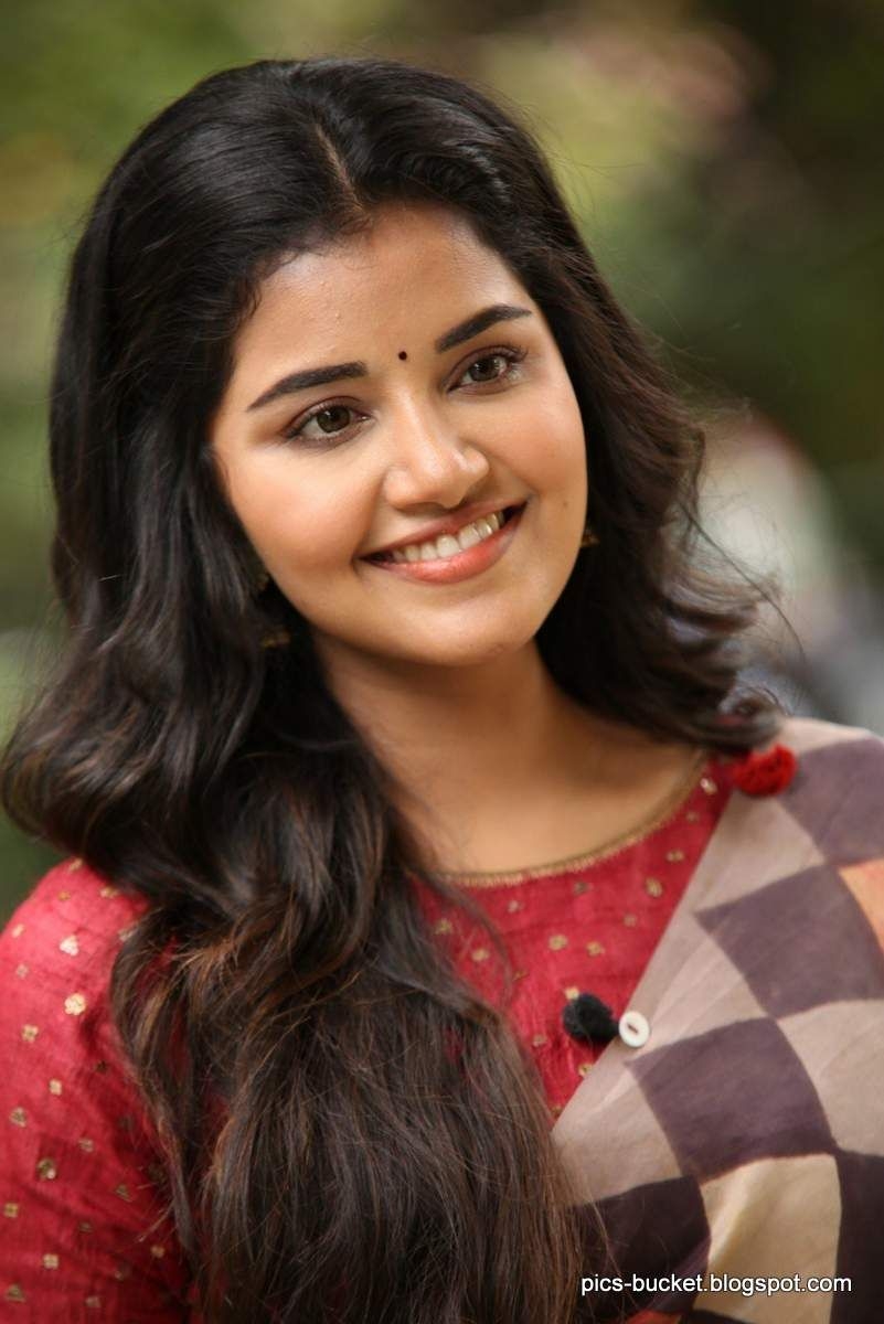 810x1200 Anupama Parameswaran HD Image and photo 15. Most, Phone