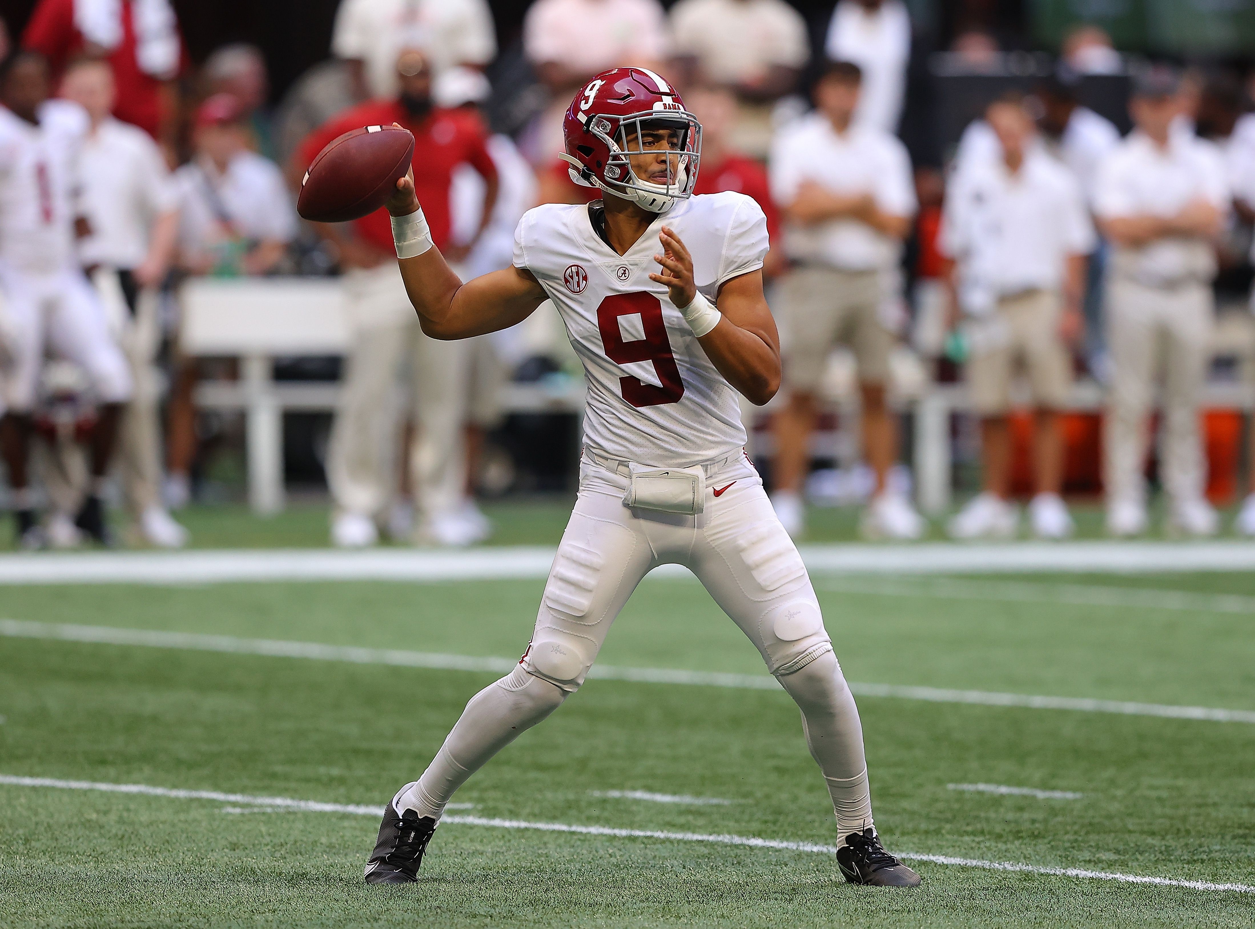 4400x3260 Bryce Young throws four TDs, No. 1 Alabama rolls past No. 14 Miami in season opener Boston Globe, Desktop