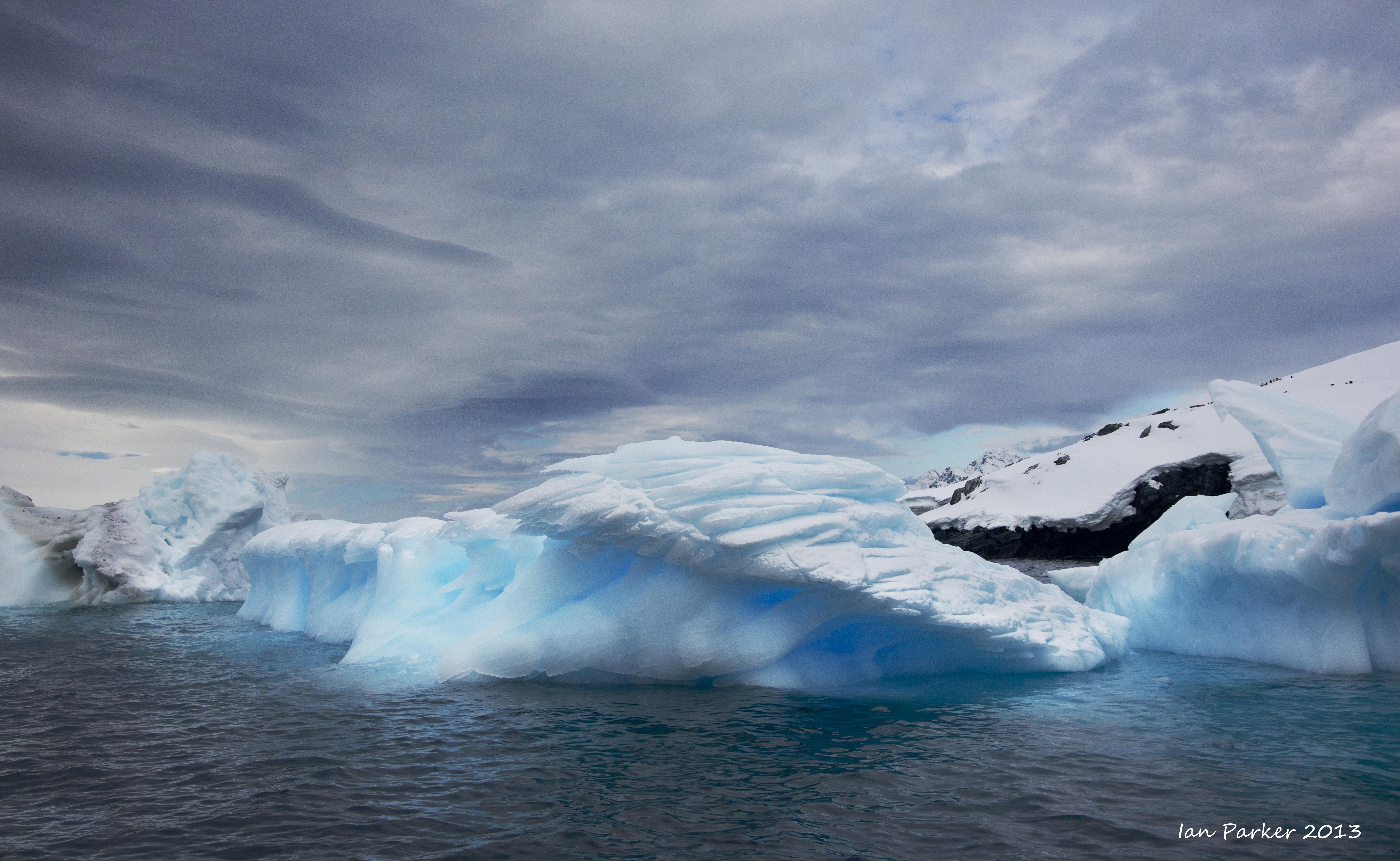 5520x3390 Evanescent Light, Antarctica, Desktop