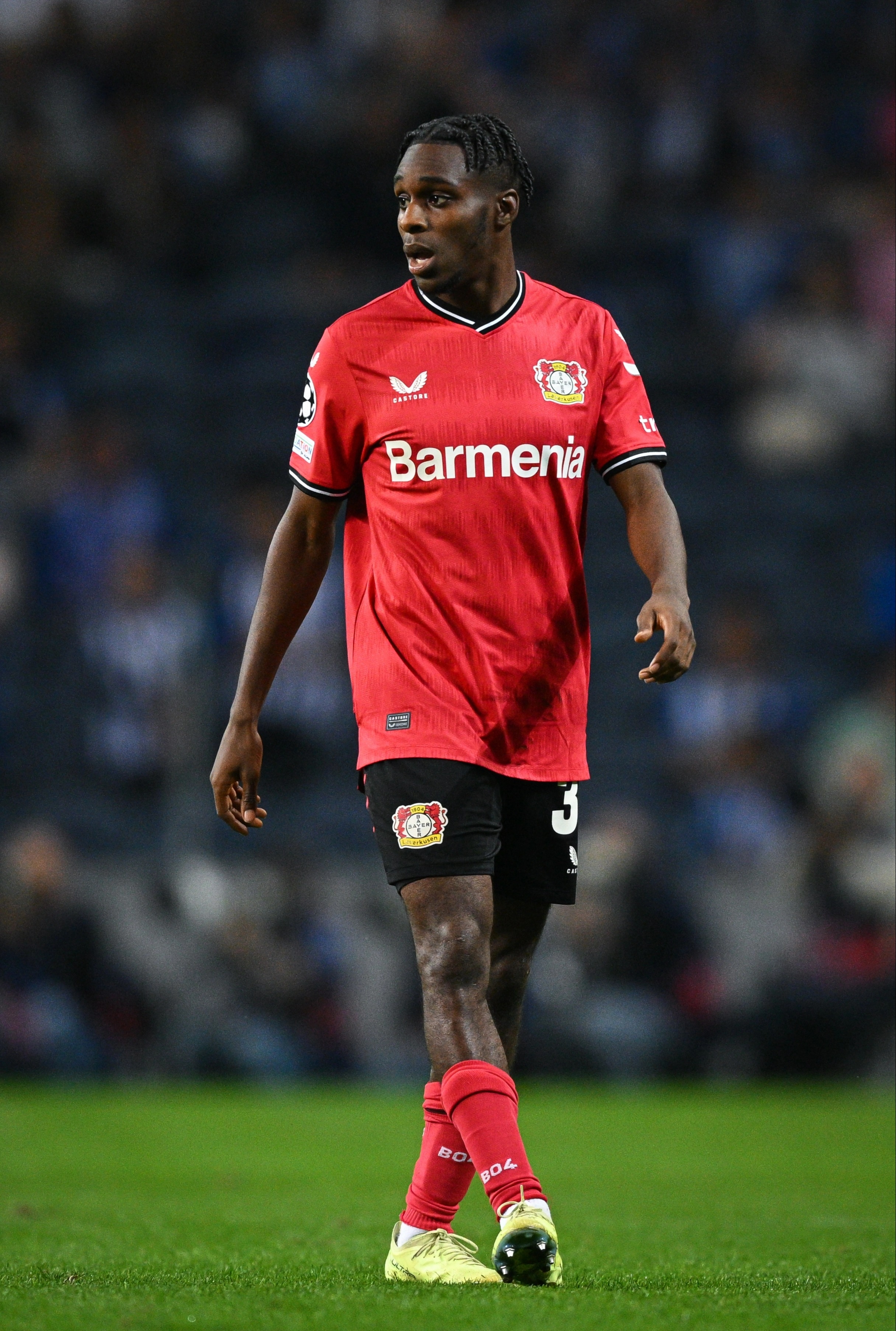 2440x3610 Bayer Leverkusen star Jeremie Frimpong, Phone