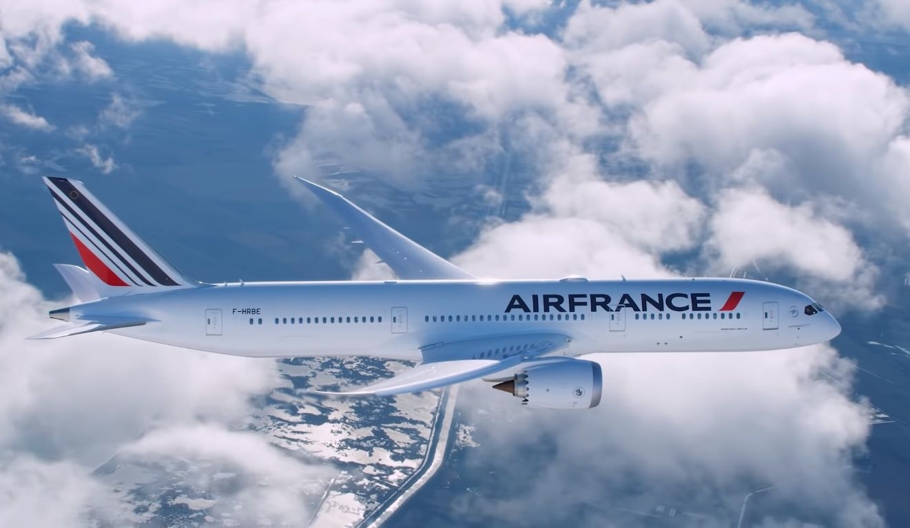 1330x770 Vidéo Air France dévoile de spectaculaires image de son Boeing, Desktop