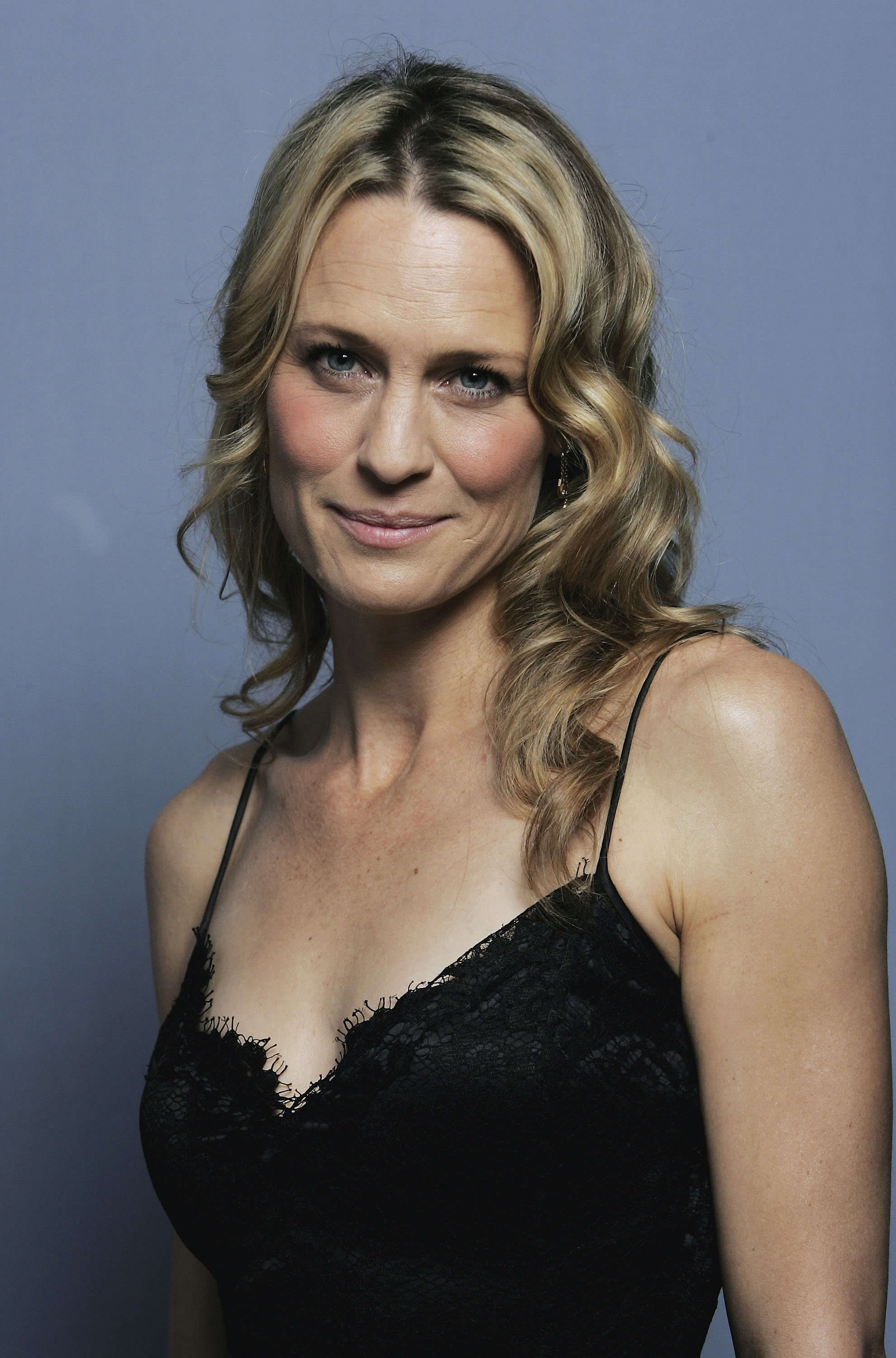 1980x3000 Picture of Robin Wright Of Celebrities, Phone