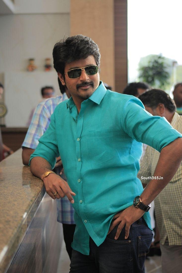 740x1100 Sivakarthikeyan Keerthi Suresh In Rajini Murugan Tamil Movie 2015 1, Phone