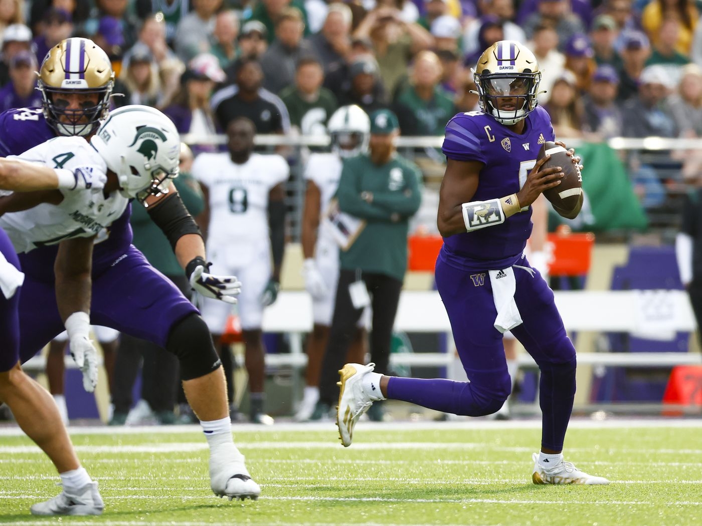 1400x1050 Michael Penix Jr. shines as the Washington Huskies top Michigan State, Desktop