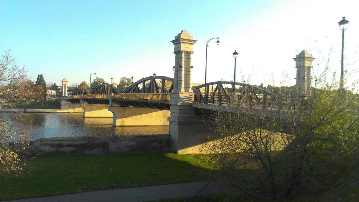 1370x770 Bridges Bridgetown Beautiful River Bridges Landscape View Rain, Desktop