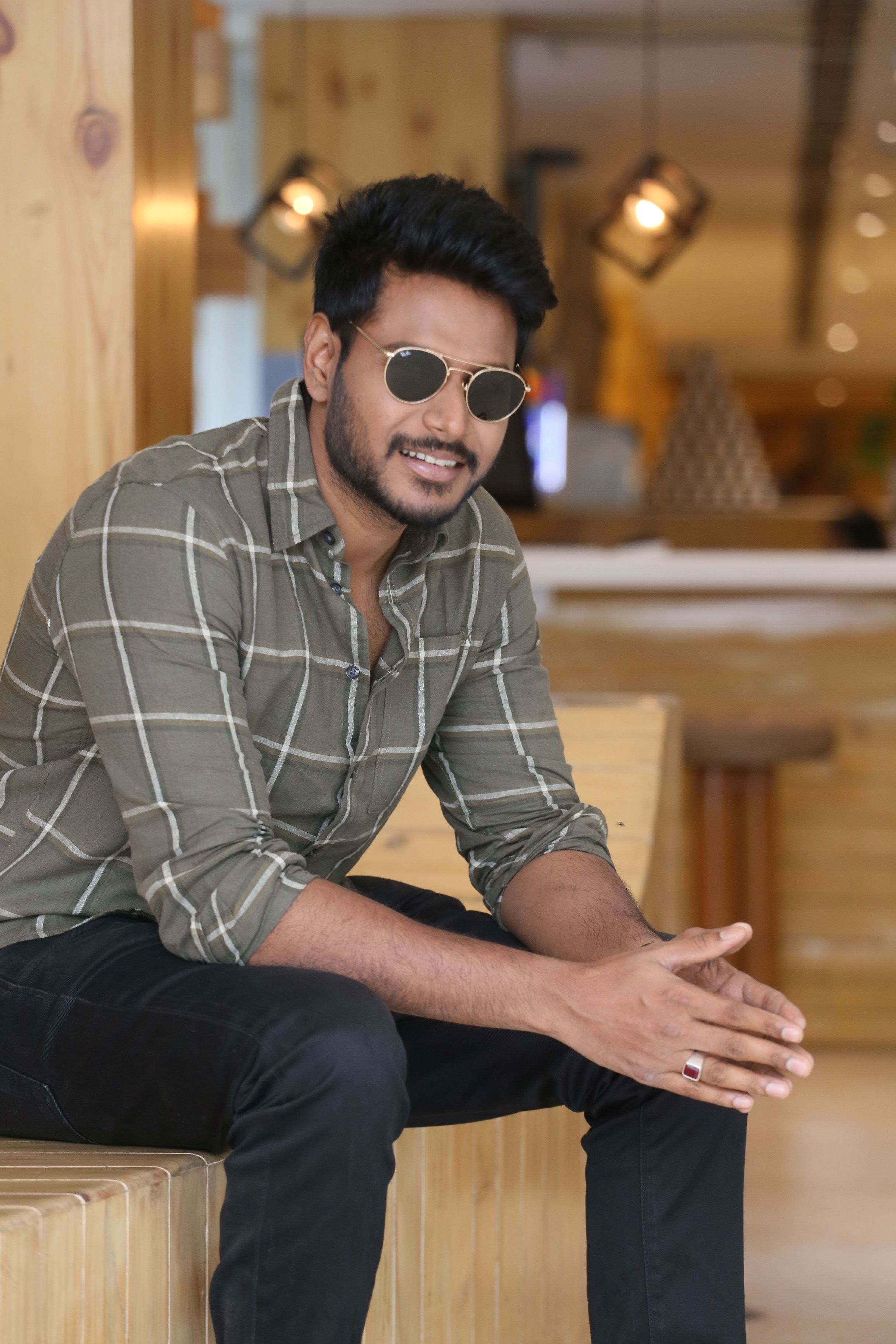 2440x3650 Ninu Veedani Needanu Nene' is more than horror, it's emotional: Sundeep Kishan, Phone