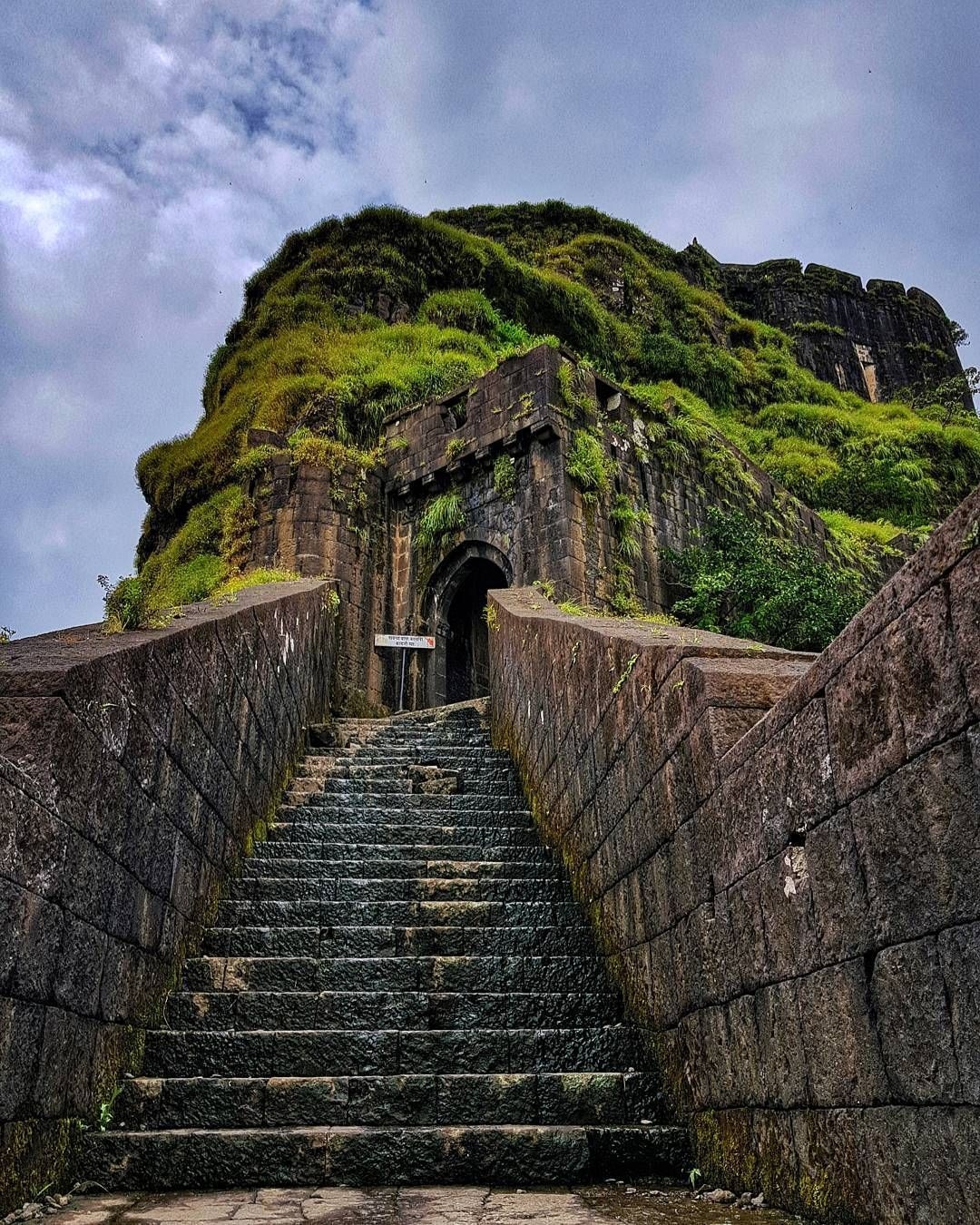 1080x1350 Lohagad Fort Maharashtra.br.com, Phone