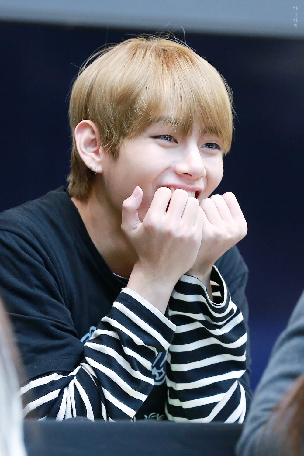 1000x1500 V (Kim Taehyung) Android IPhone Wallpaper KPOP Image Board, Phone