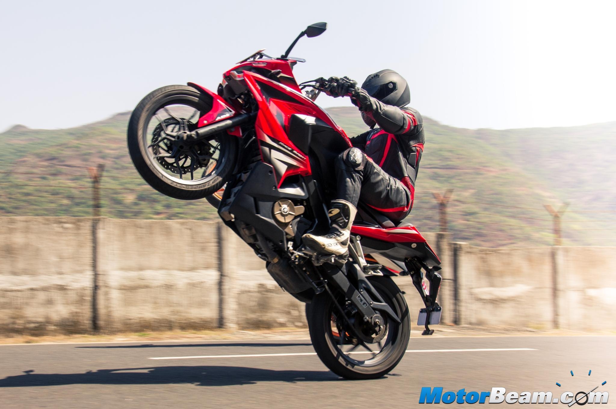 2050x1360 Bajaj Pulsar RS 200 Test Ride Review, Desktop