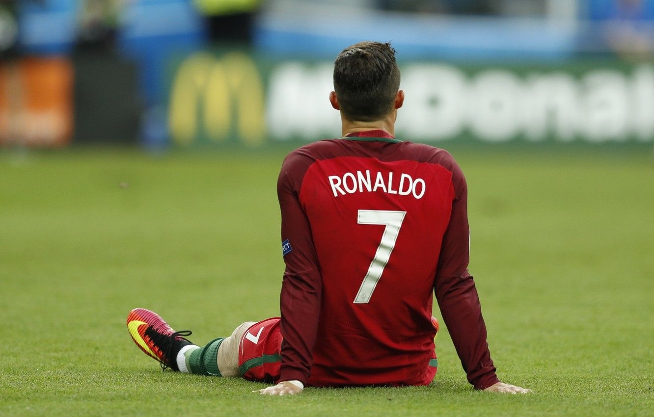 1340x850 Wallpaper lawn, football, back, form, Portugal, Cristiano Ronaldo, sitting, legend, player, France, football, CR player, Portugal, Cristiano Ronaldo, Ronaldo image for desktop, section спорт, Desktop