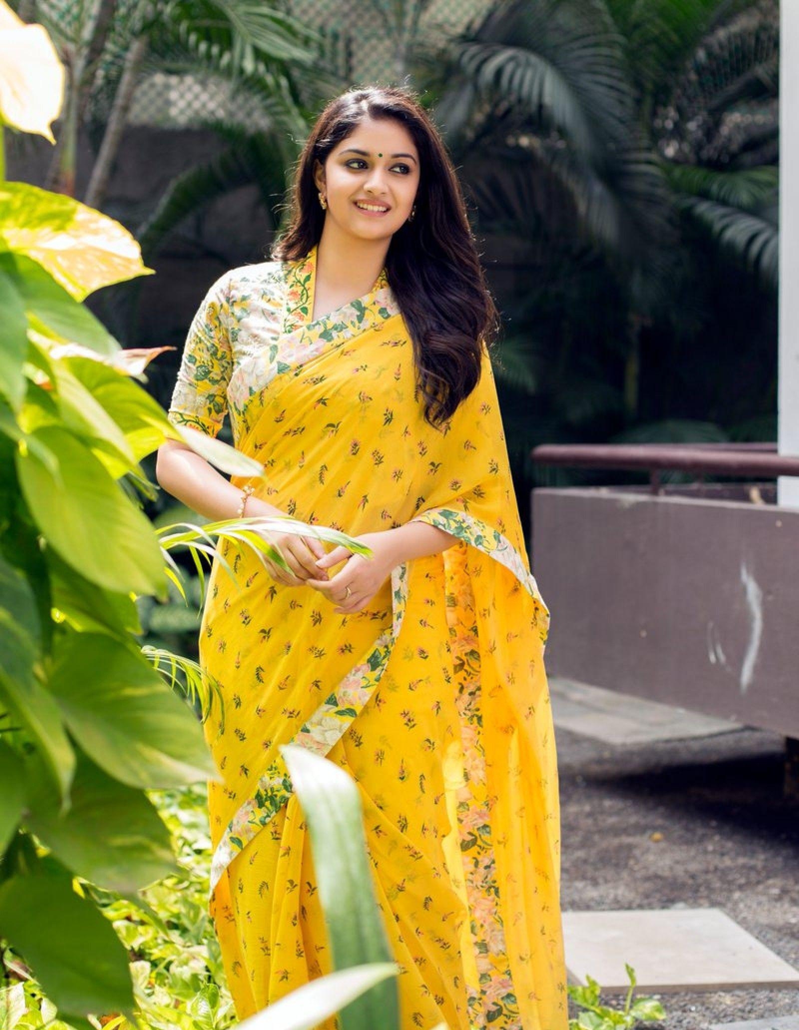 1600x2070 Keerthi Suresh, Phone