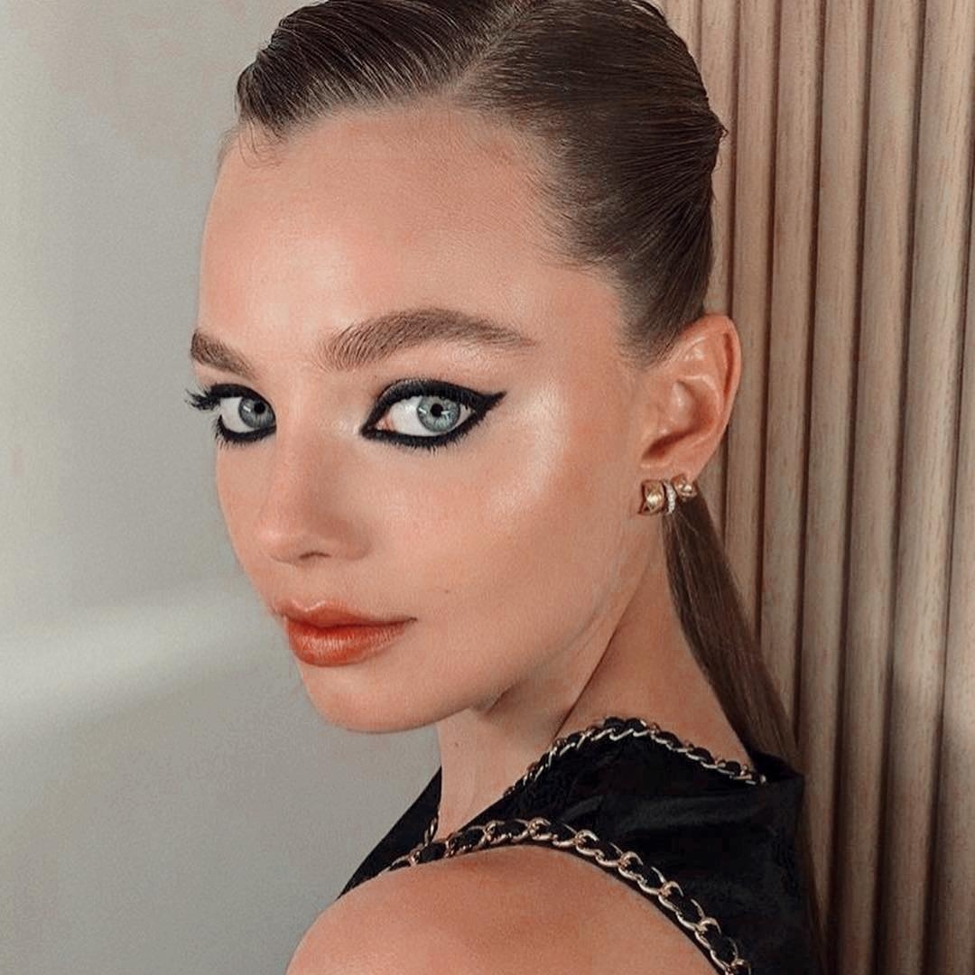 1080x1080 kristine froseth with psd, Phone