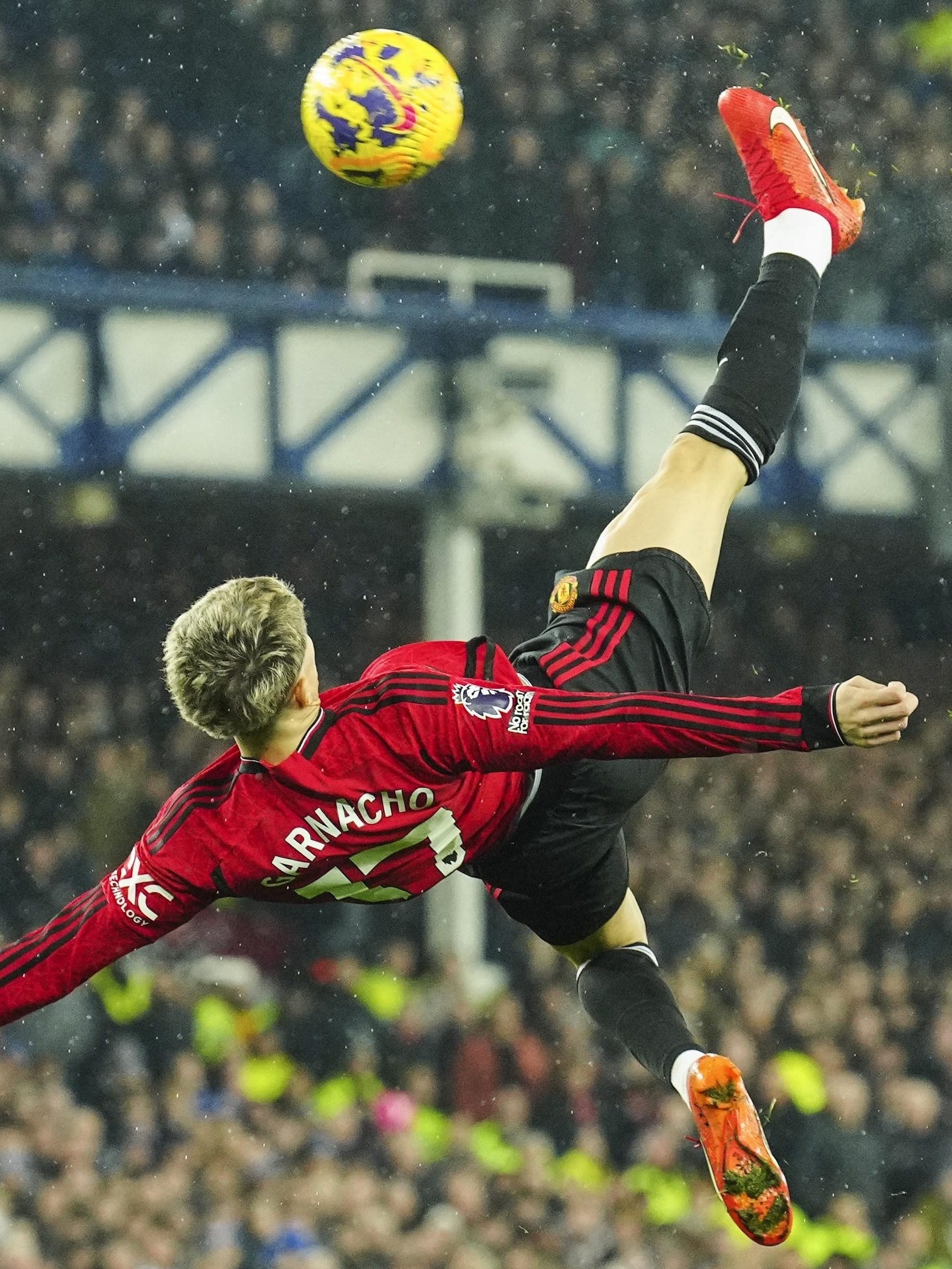 1790x2390 MUFC: Alejandro Garnacho's bicycle kick, Phone