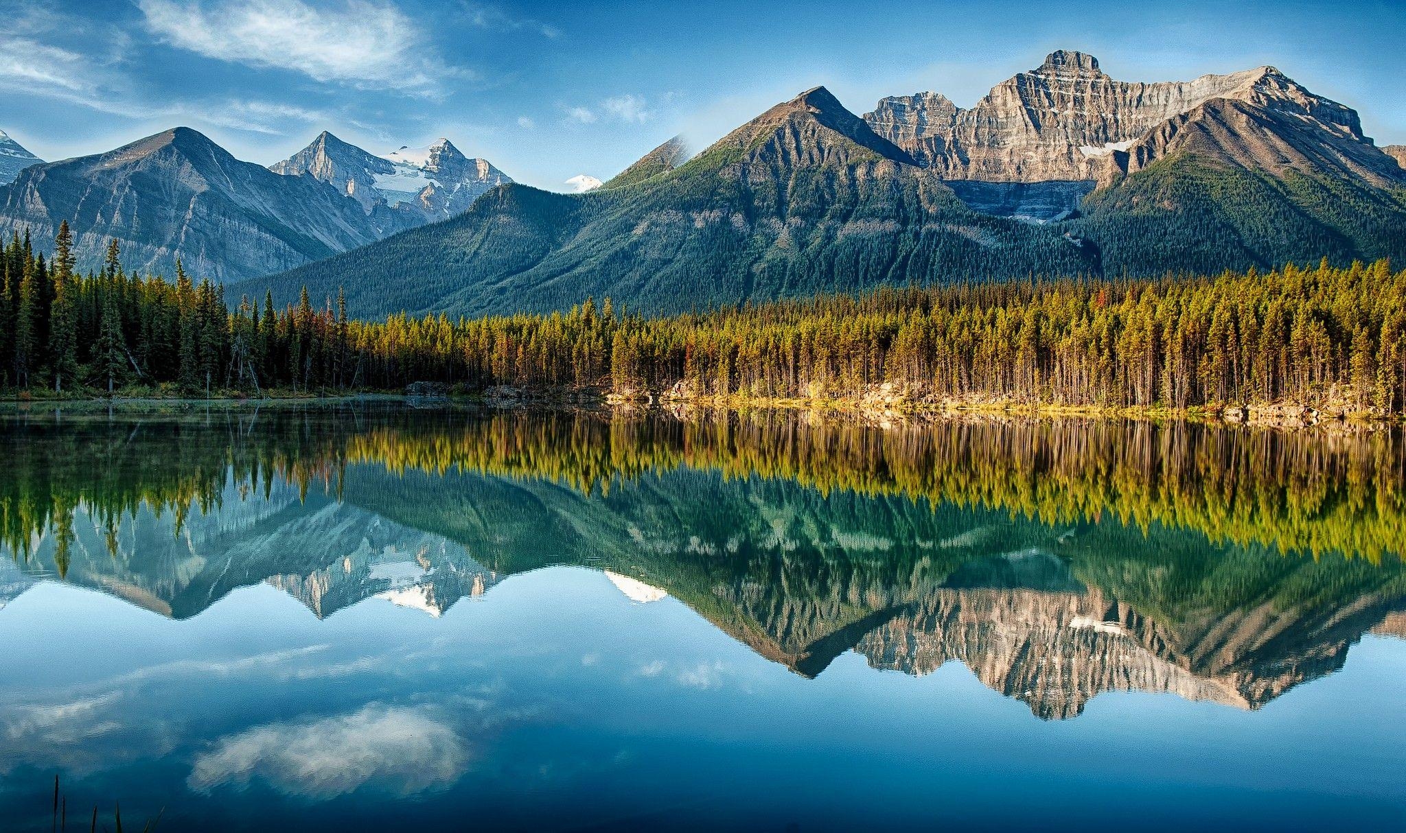 2050x1220 Lakes: Herbert Lake Reflection Beautiful Forest Banff National Park, Desktop