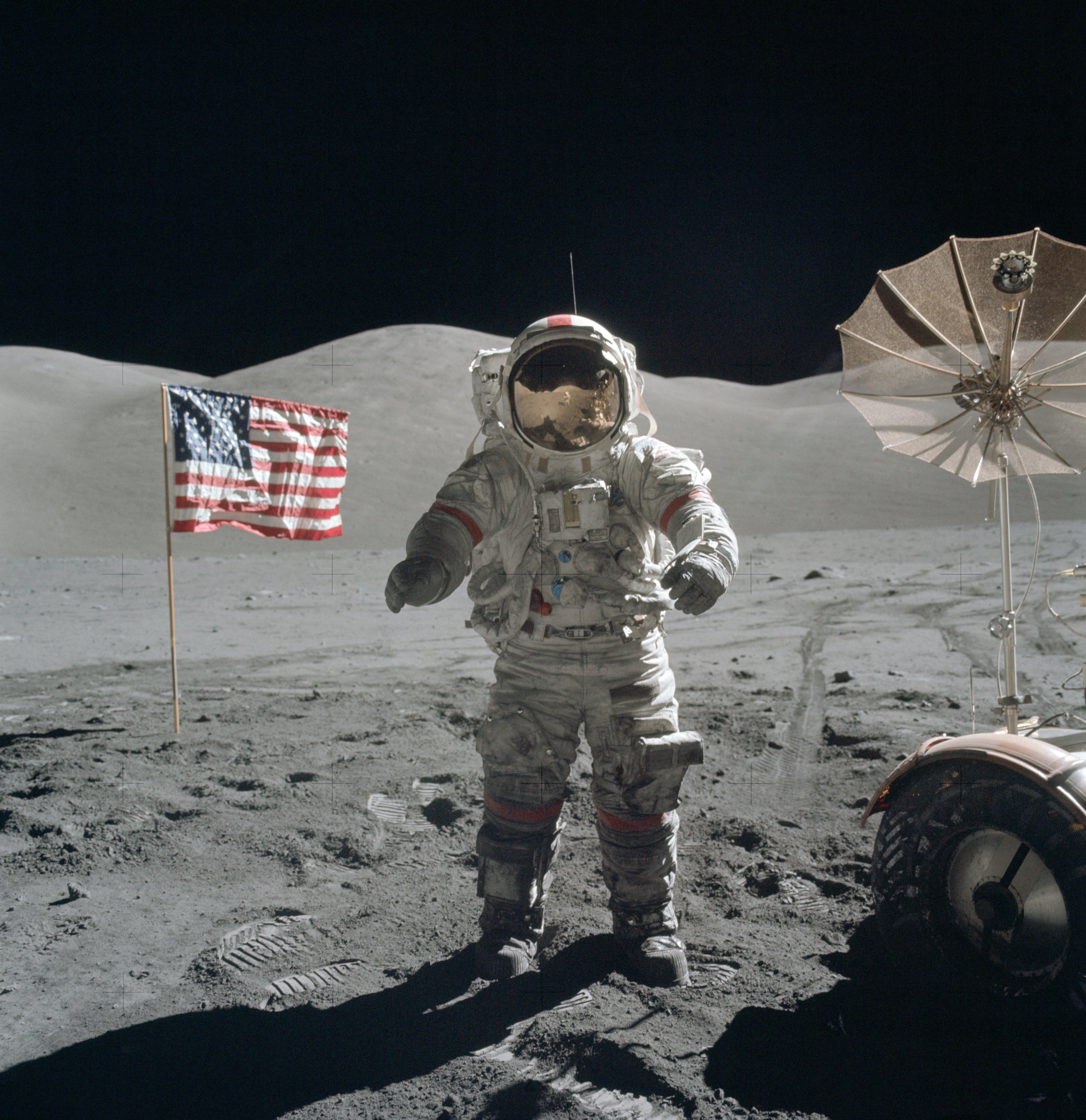 3910x4030 The best wallpaper of the Apollo 11 mission in 4k and other curiosities, Phone