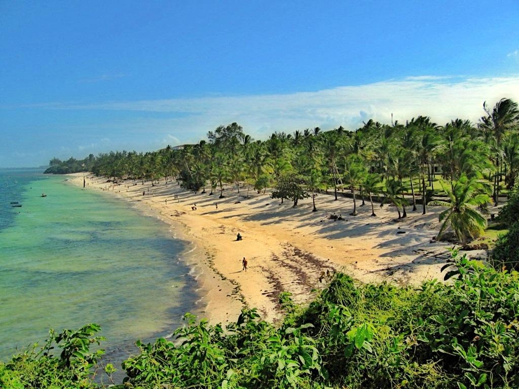 1030x770 Gunfire shooting at Ivory Coast beach, Desktop