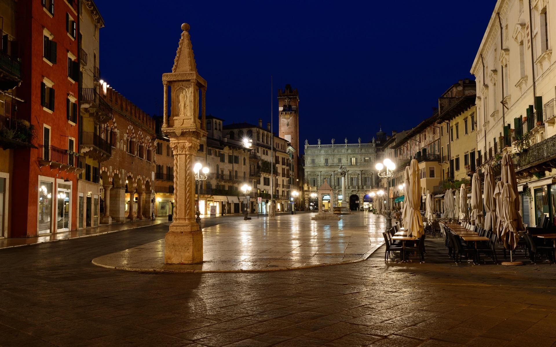 1920x1200 Wallpaper Italy, Verona, city, street, cafe, night, lights, houses, Desktop