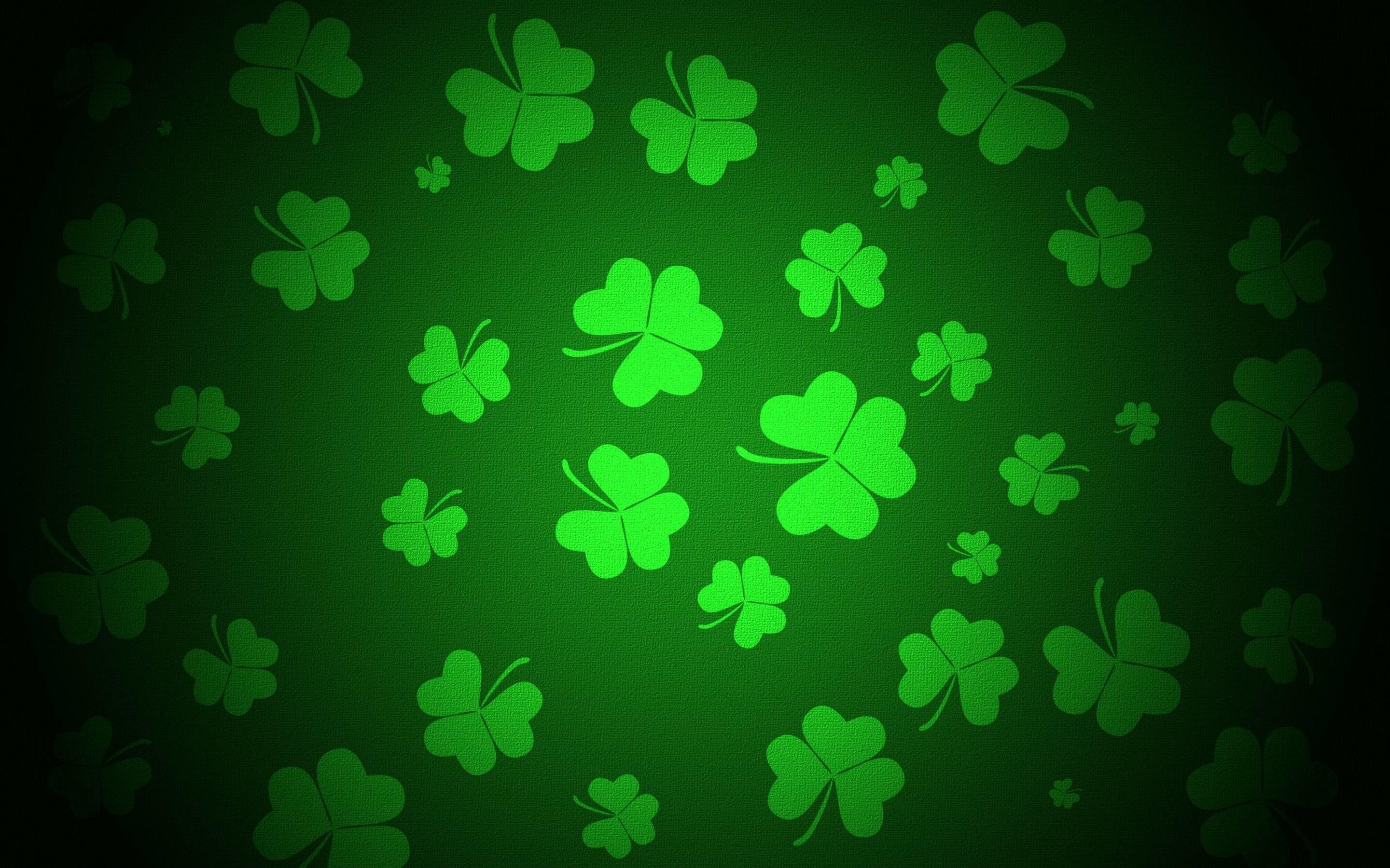 2880x1800 Lucky Charm Wallpaper, Desktop