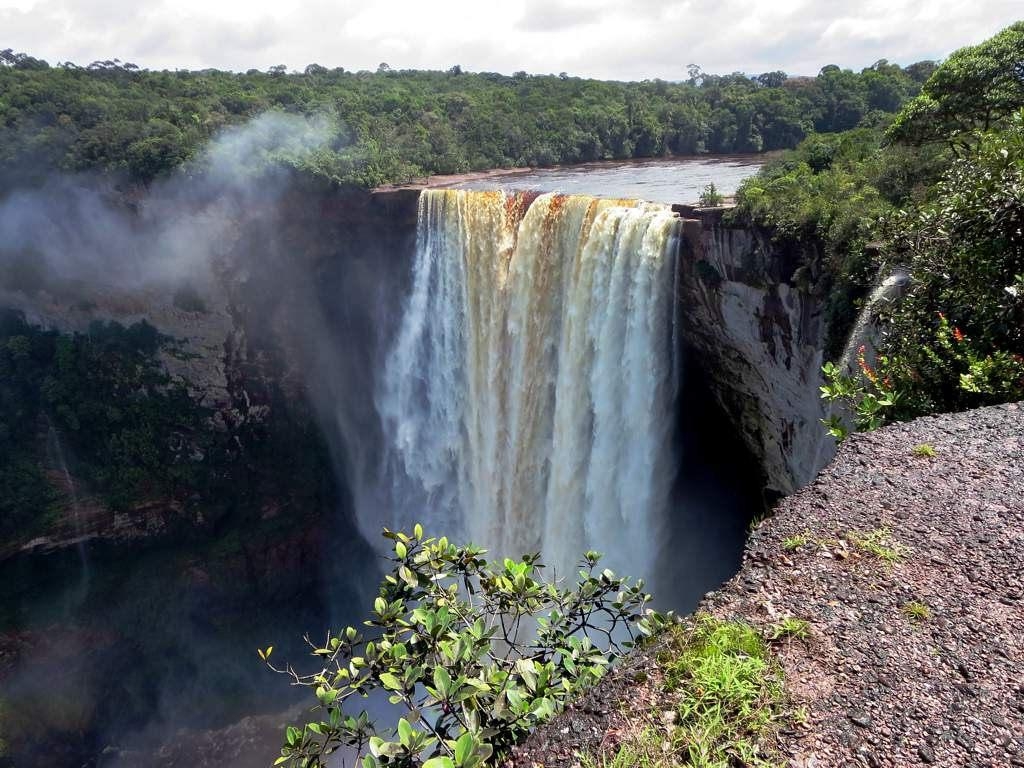 1030x770 Kaieteur Falls. At Kaieteur Falls the Potaro River drops 22, Desktop