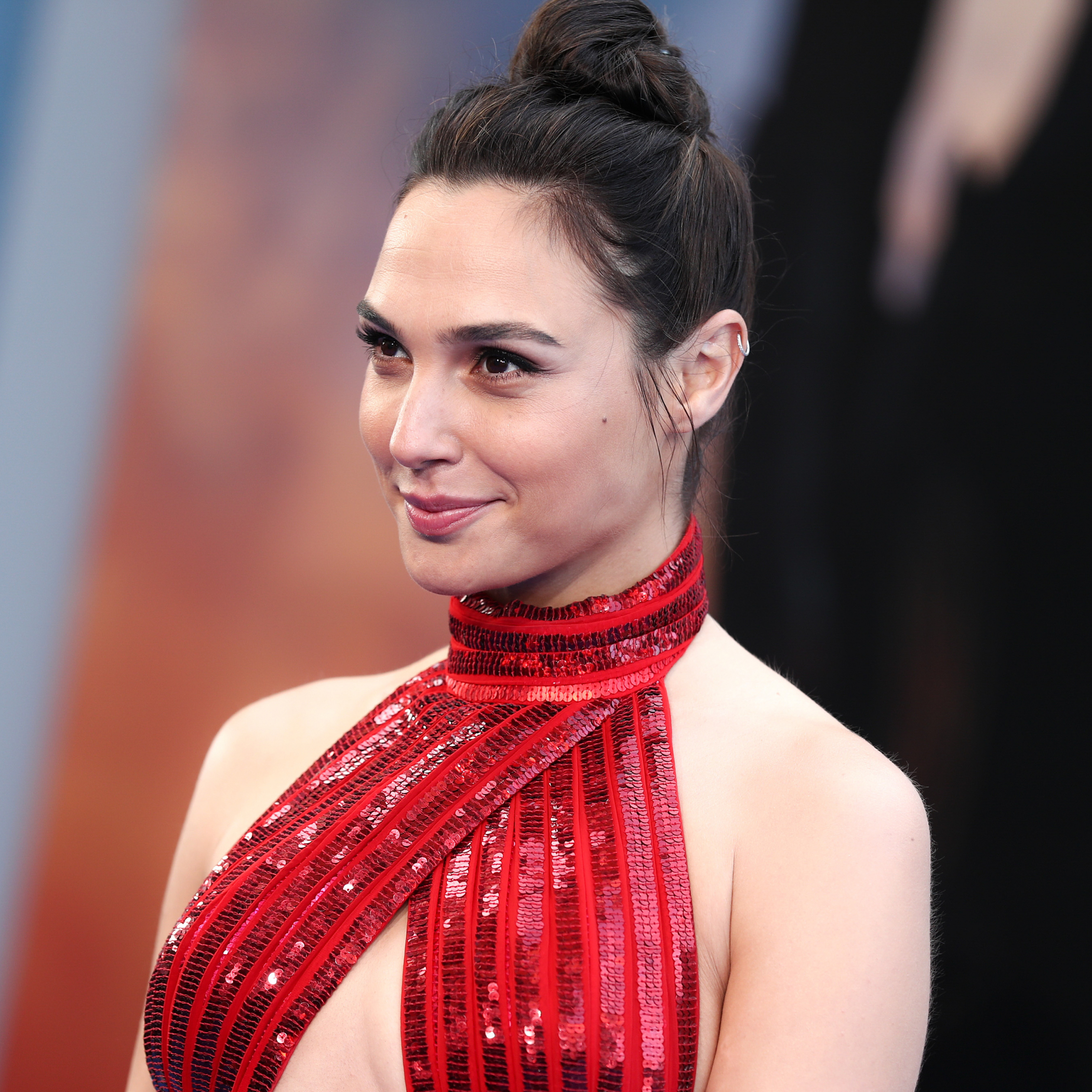 2250x2250 Download  wallpaper gala party, pretty woman, gal gadot, smile, ipad air, ipad air ipad ipad ipad mini ipad mini  HD image, background, 8652, Phone