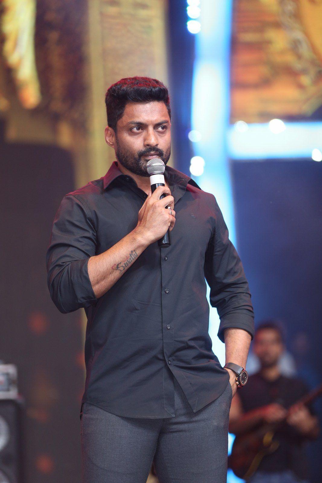 1070x1600 Aravinda Sametha Veera Raghava pre release event 7, Phone