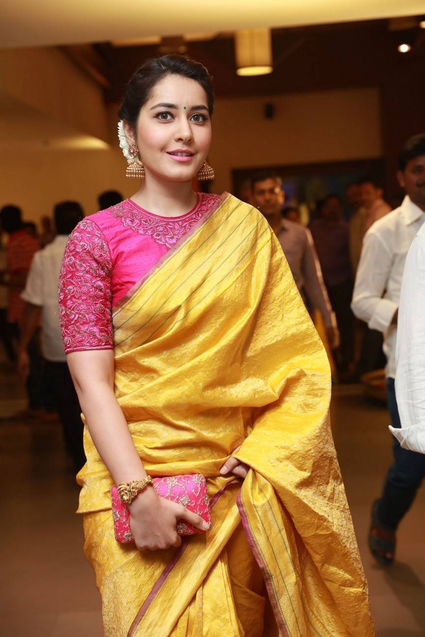 870x1300 Glamorous Indian Girl Rashi Khanna Photo In Yellow Saree, Phone