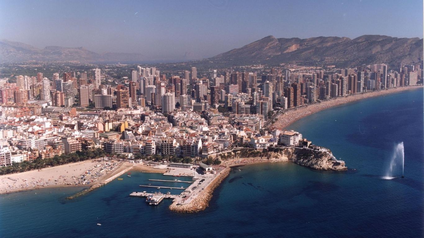 1370x770 benidorm 1366 x 768 picture, benidorm 1366 x 768 photo, benidorm, Desktop